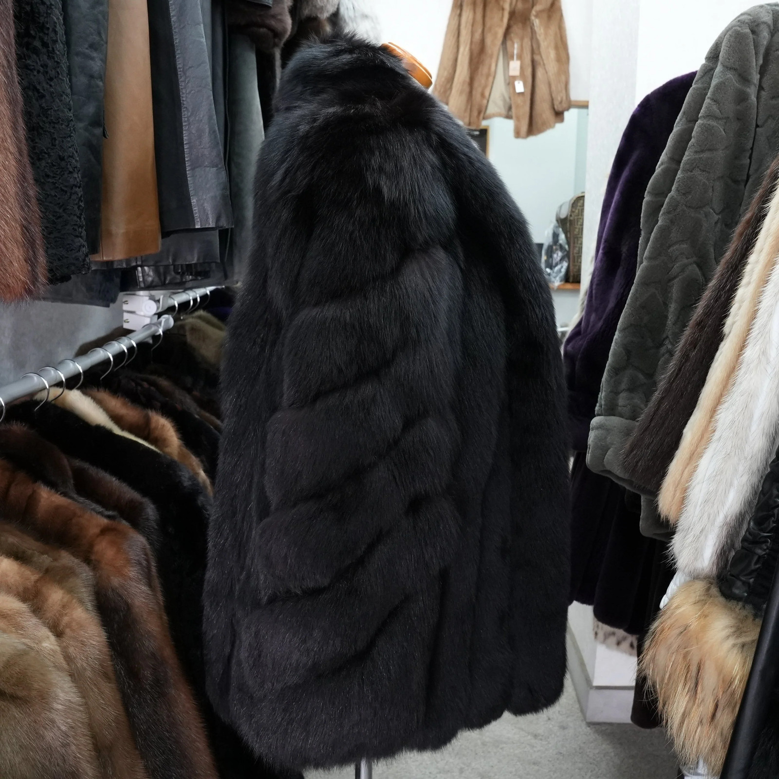 SAGA ROYAL FOX Black Dyed Coat – Genuine Vintage Fur From Japan