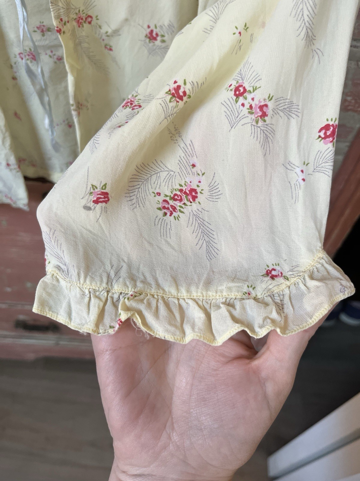 40s 50s Antique Vintage Rayon Floral Cottagecore House Jacket Ruffle Blouse S/M