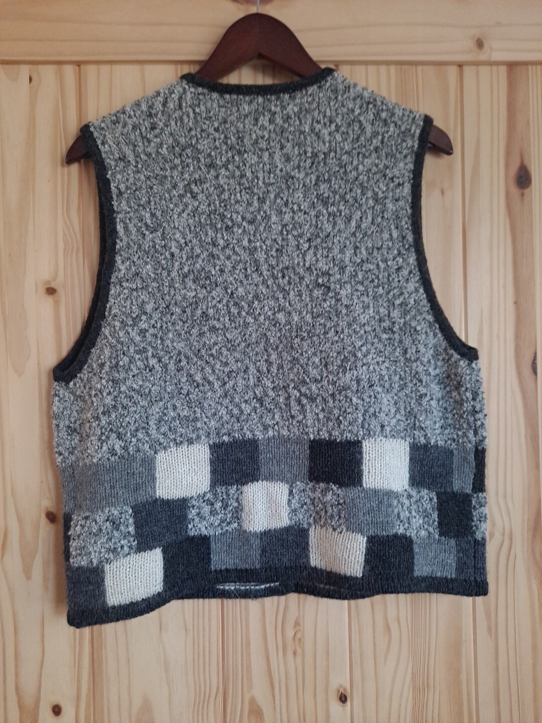 Vintage Portraits Sweater Vest By Northern Isles Wool Blend Color Block Size XL