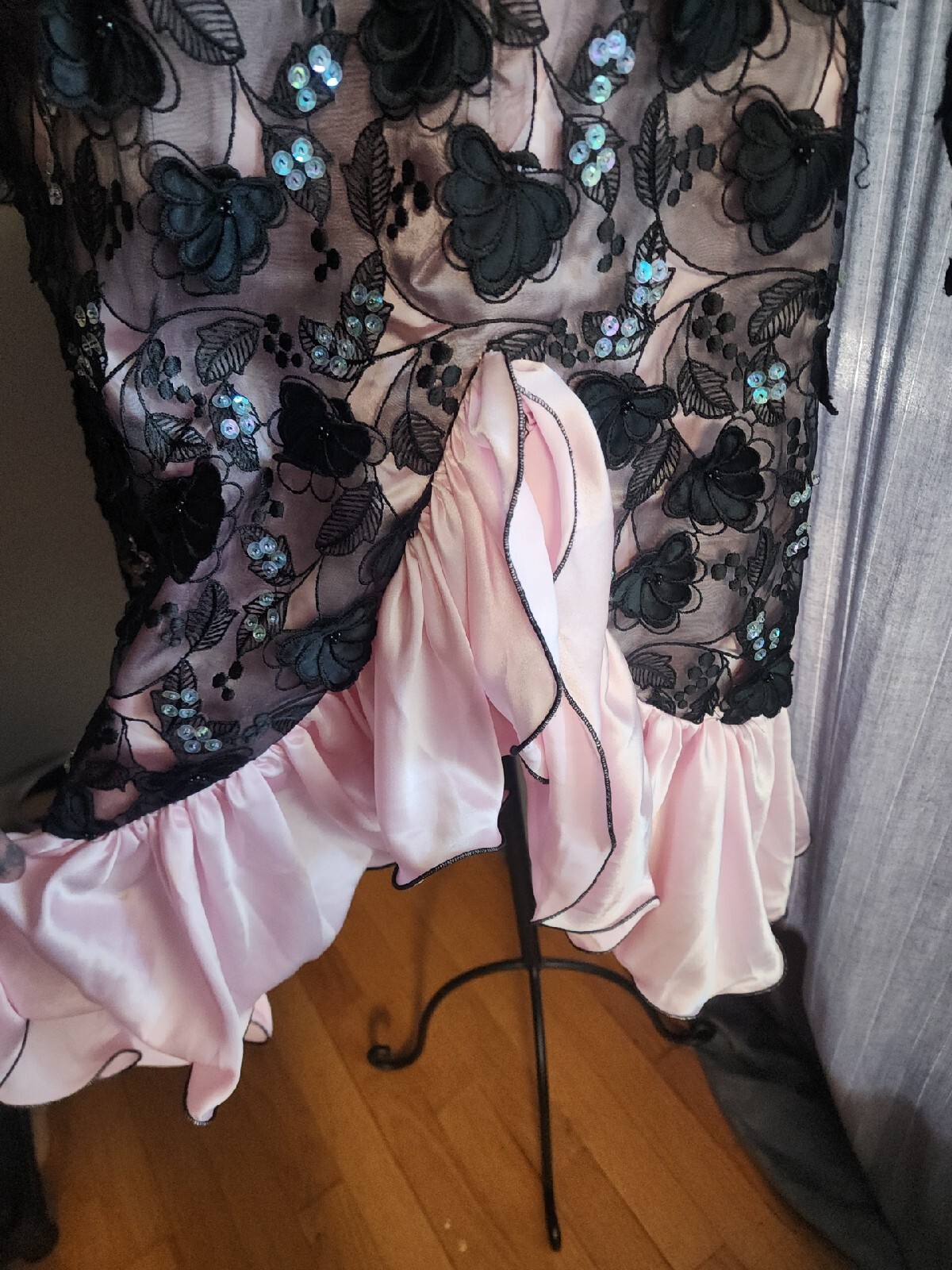 Vintage 80s black pink sequin ruffle prom party cruise, Lace size 10 dance