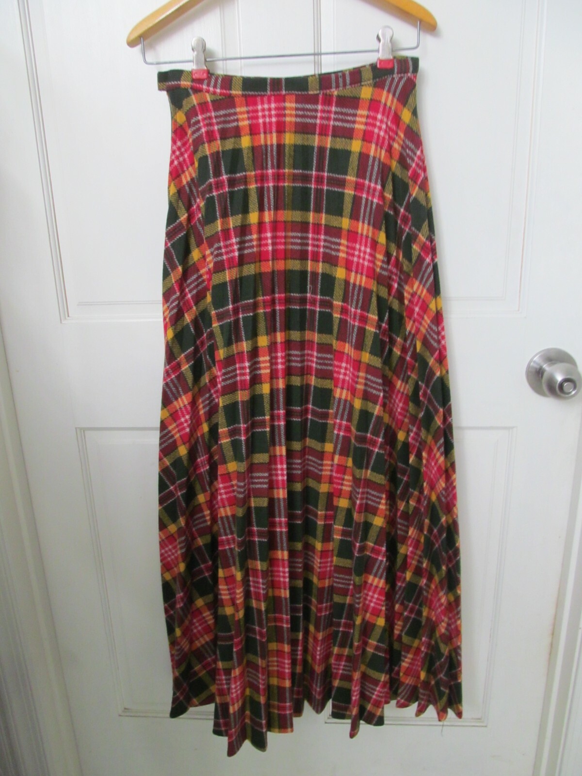 Bobbie Brooks VTG 60s maxi skirt multicolored plaid Pleats Across waist 26″ S