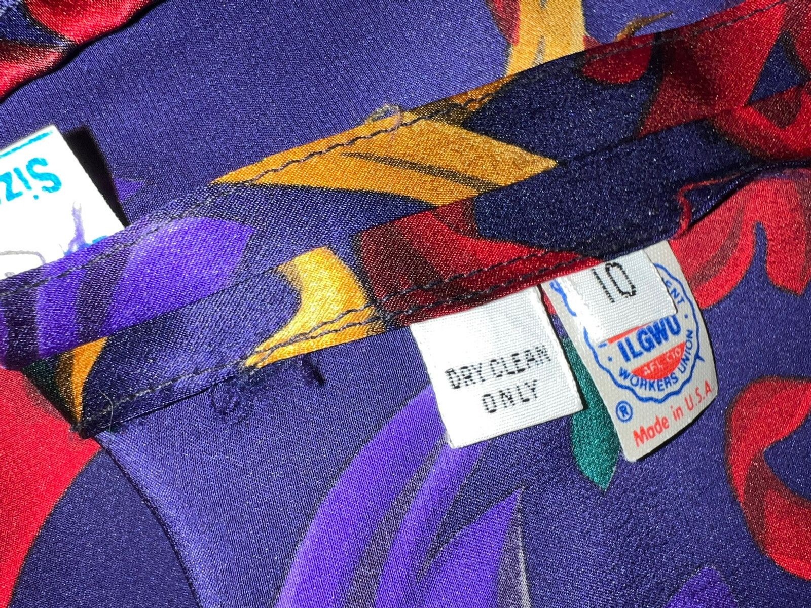 Gloria Sachs Multicolored Floral & Swirl green Red purple Button Up blouse Sz 10