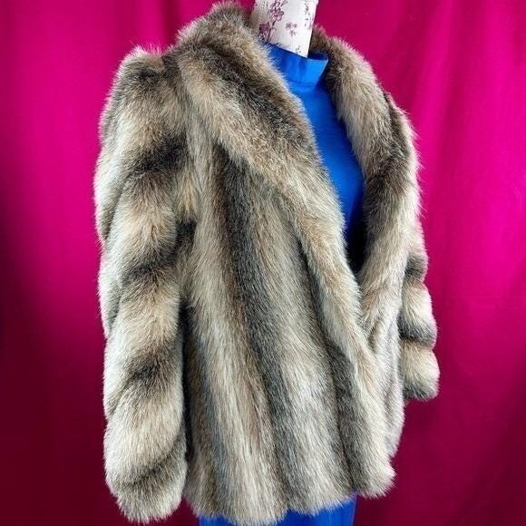 Vintage Faux Fur Striped Coat Brown Short Large Mob Wife Glam Luxury Chic