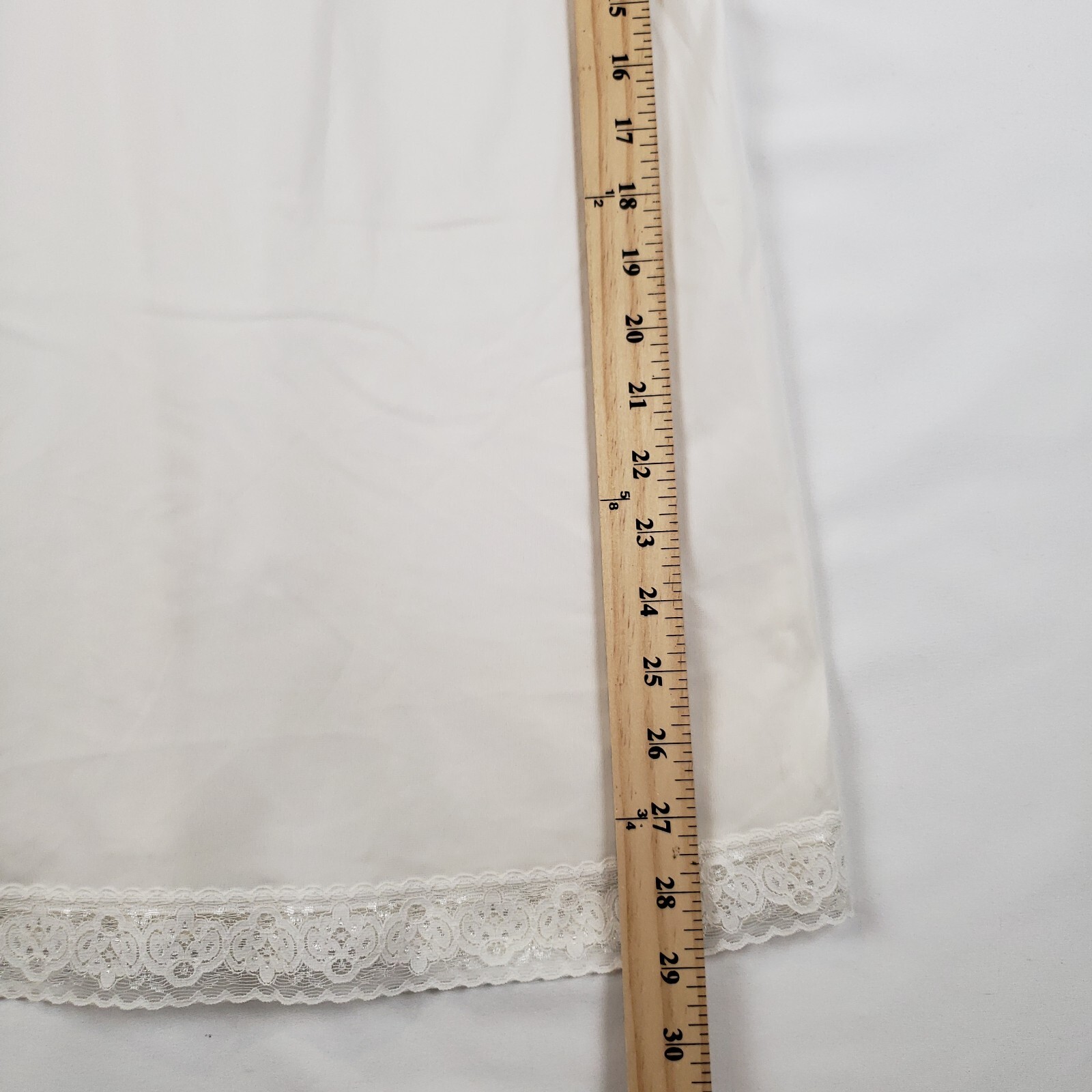 Vanity Fair Full Slip Dress 34 22″ Lace Shimmer Beige Nude 100% Nylon Medium