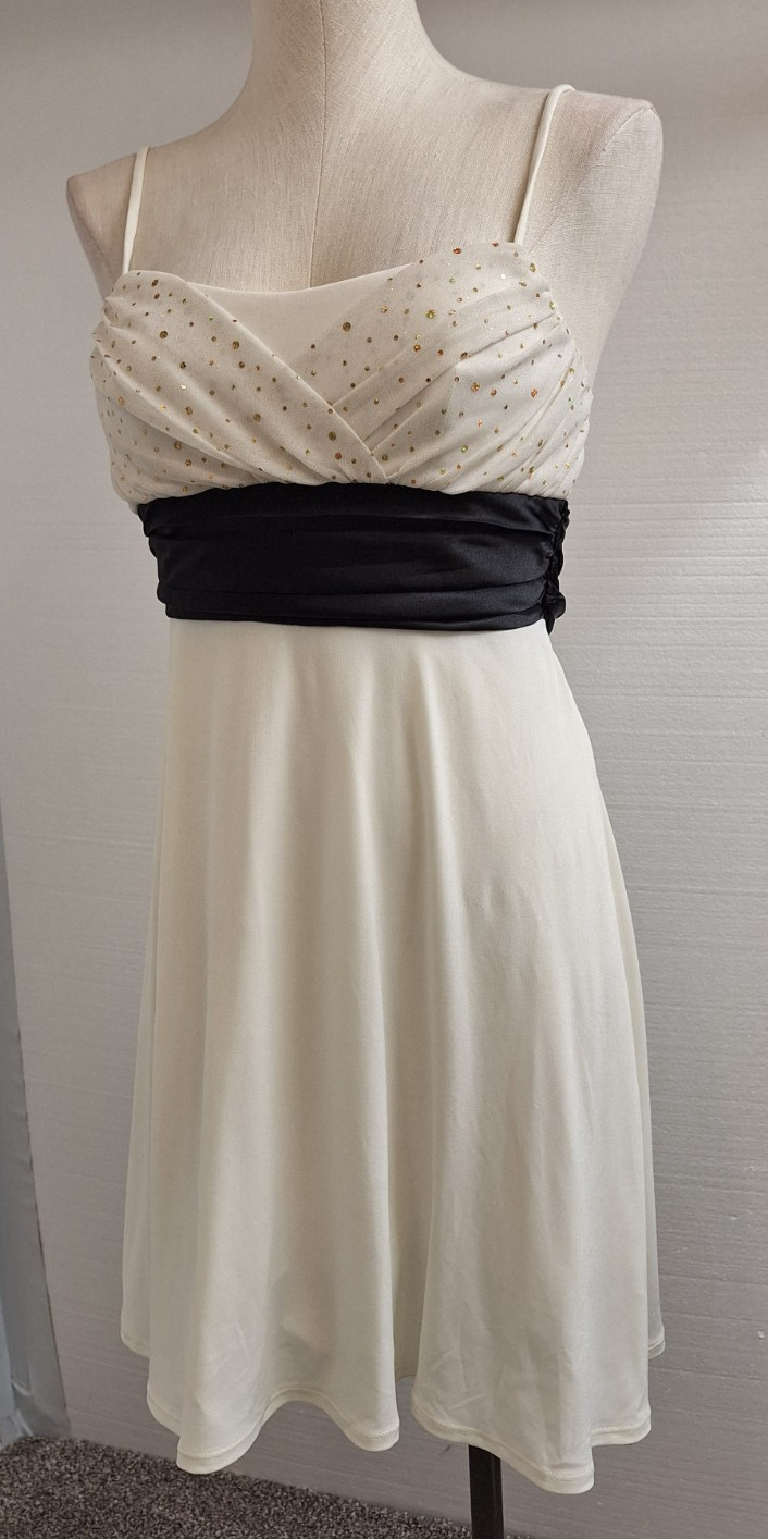 Y2K CITY TRIANGLES Size M Ivory/Black Formal Chiffon Dress w/Sequins