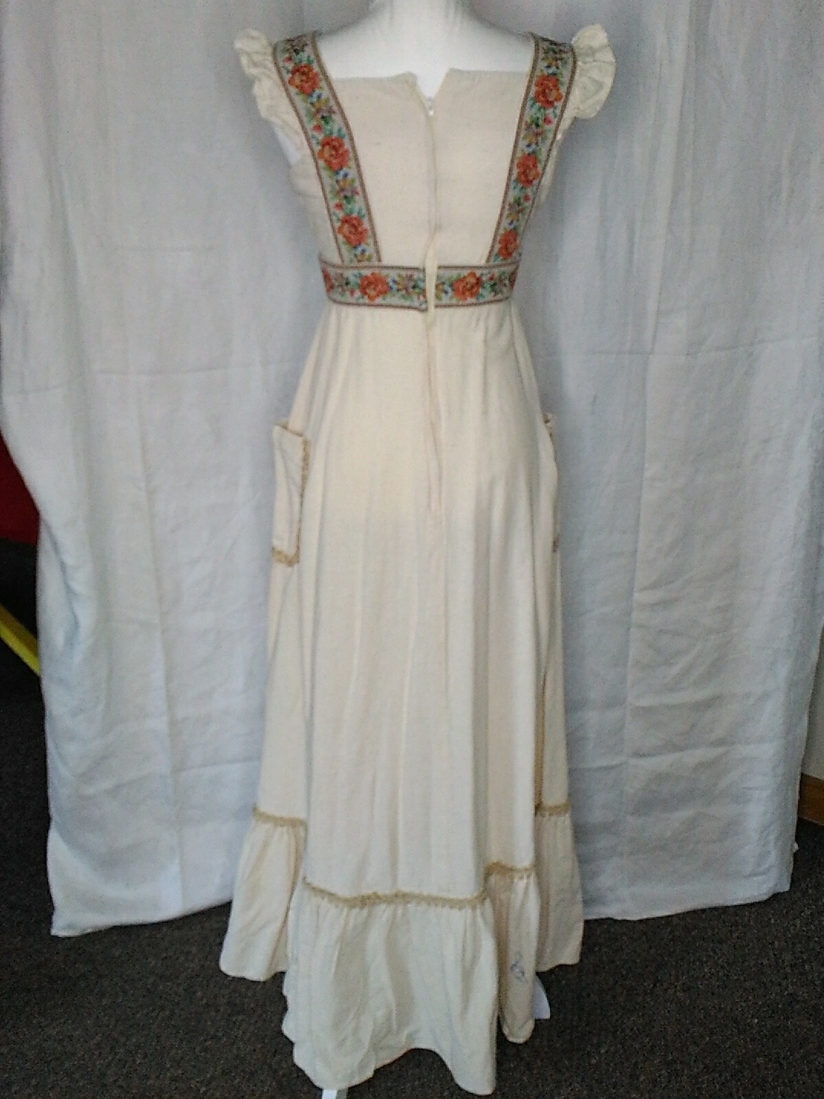 VTG 1970’s Gunne Sax Maxi Dress Women’s Med Black Label Cream Multi Color #J2642