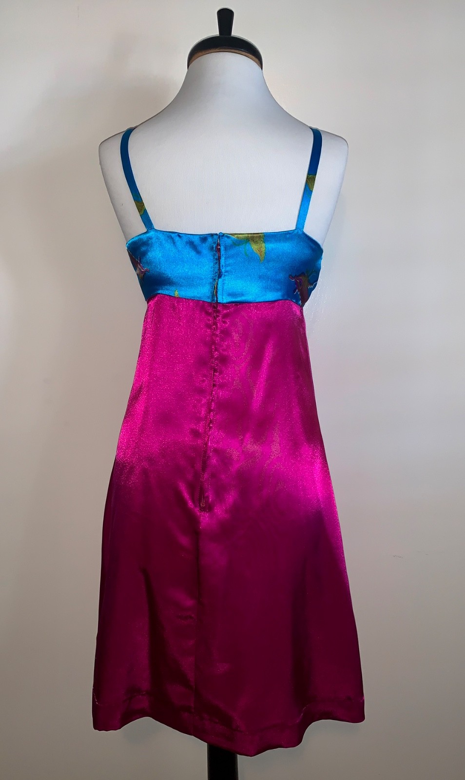 1960s Vintage Retro Mod Party Beautiful Silk Slip-Style Mini Dress