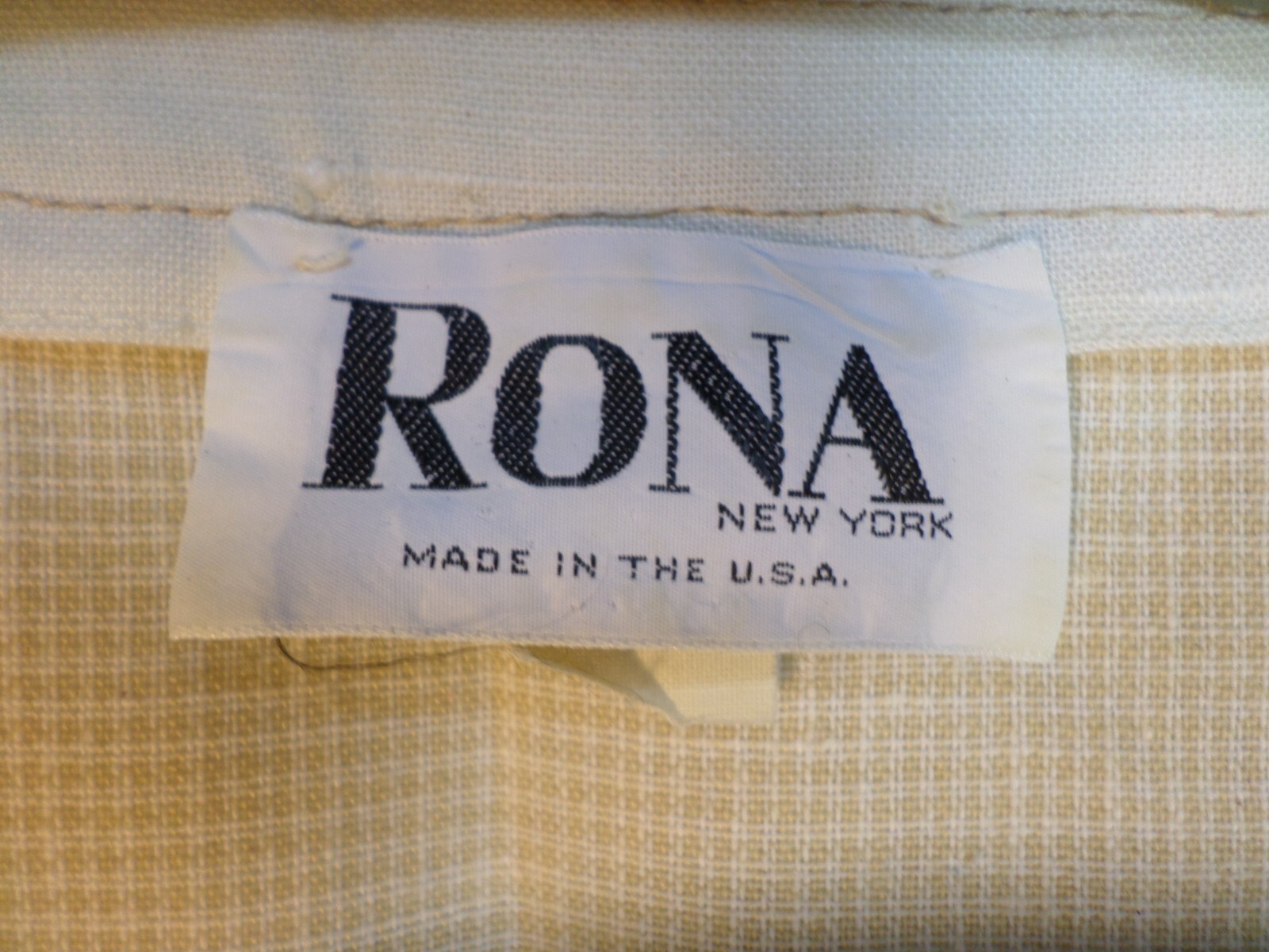 Beautiful Vintage Rona Women’s Button Up Long Sleeve Beige Checkered Blouse-12