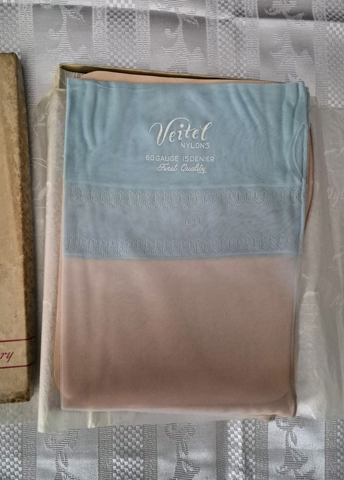 4 Pair Vintage VEITEL Blue Welt Seam Nylon Stockings Size 11 60-15