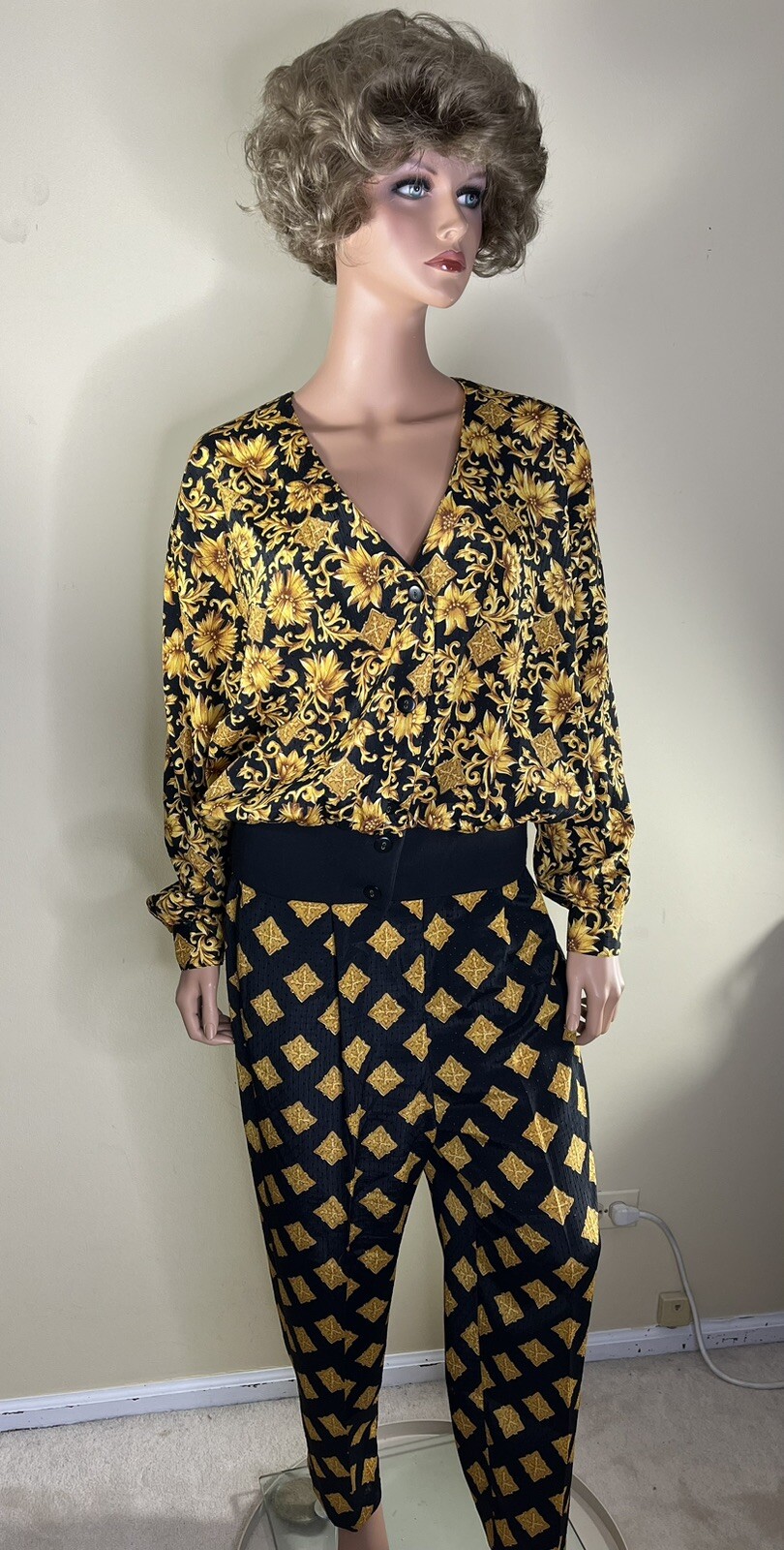 Vintage 1980’s Size 10 Collections by Josephine L/Sleeve Poly Jacket & Pant Set