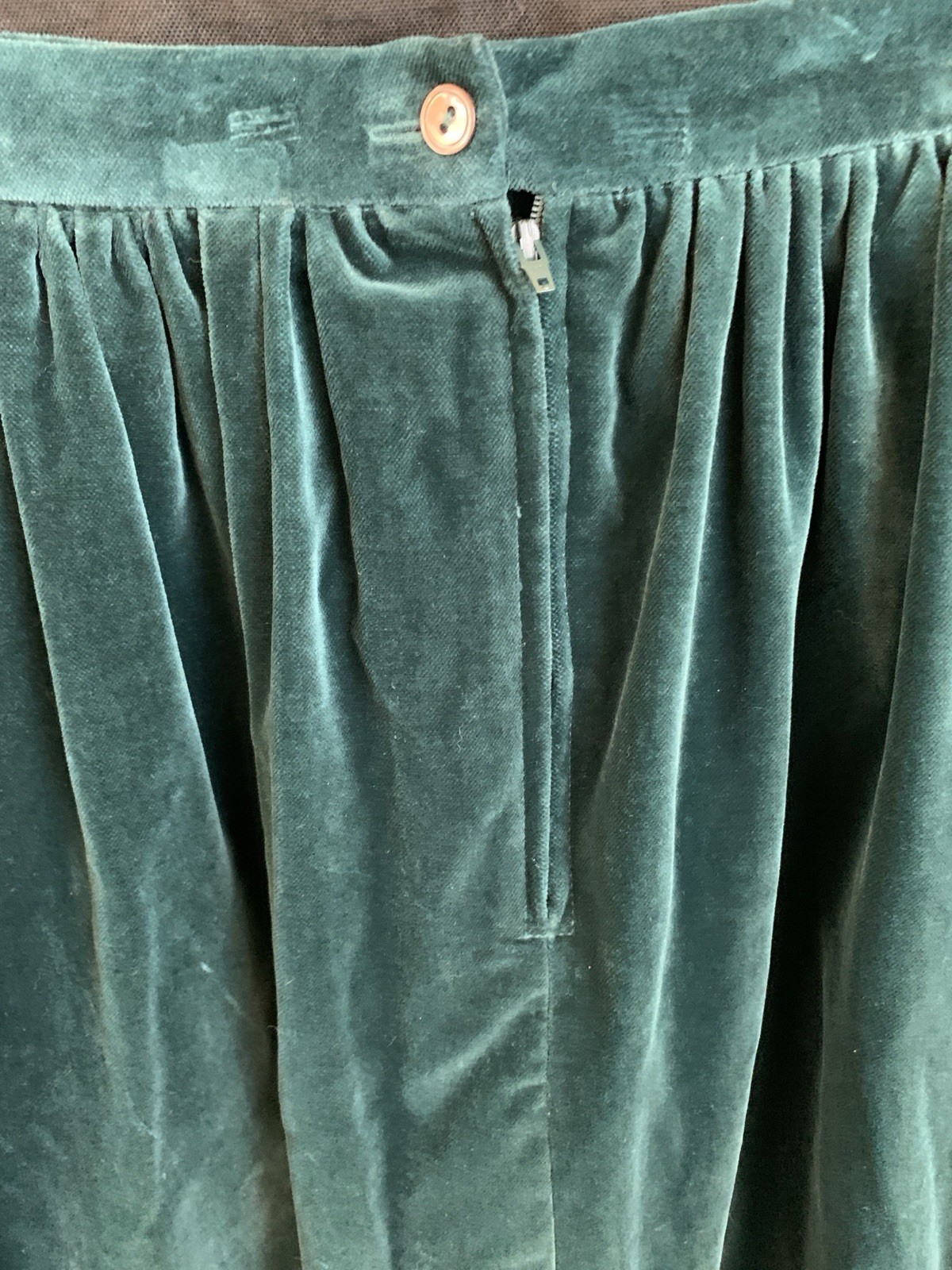 Vintage 1980s/90s Laura Ashley Deep Green Velvet Skirt (Pockets, Lined) Size 12