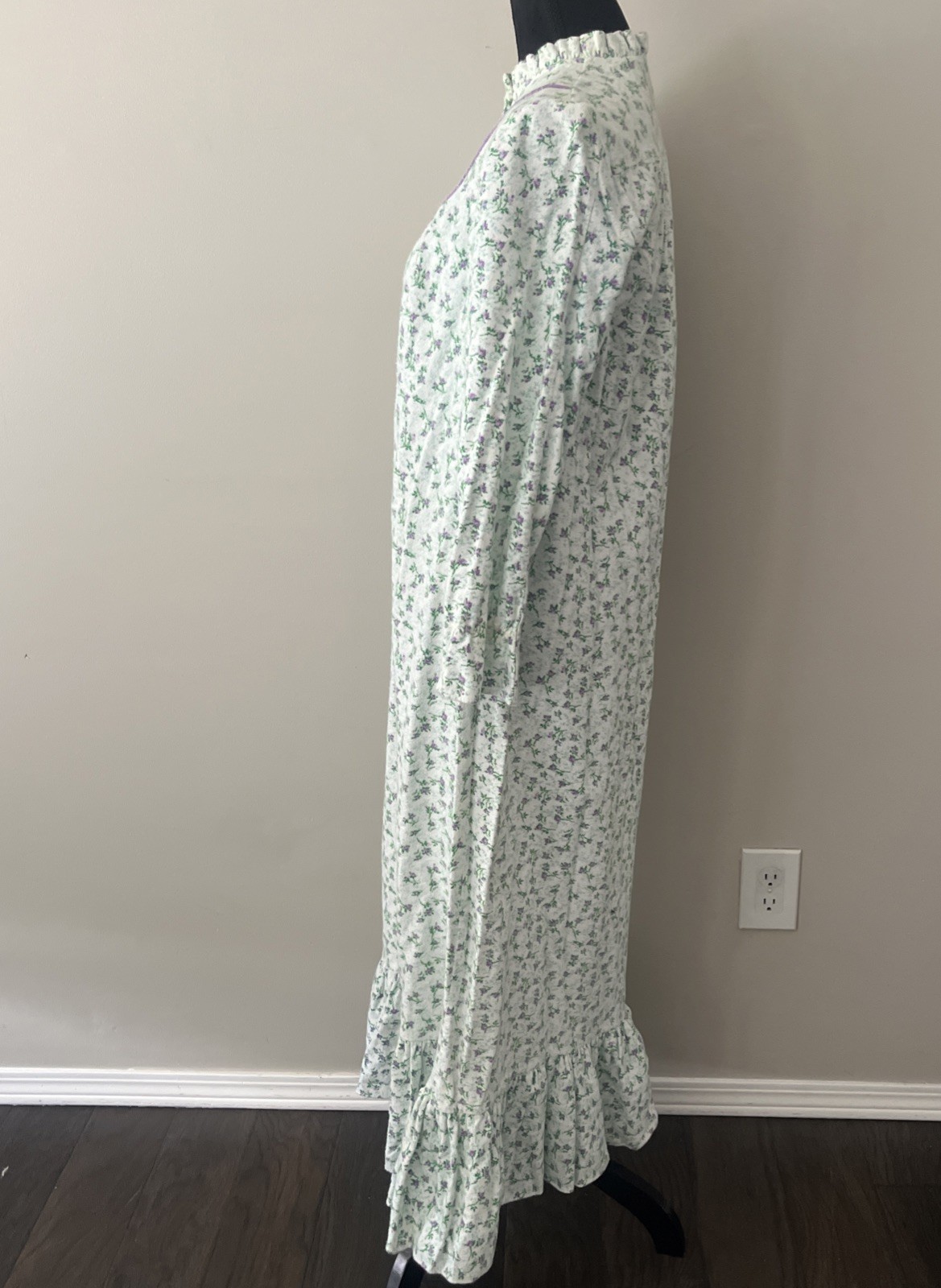 Vintage Sears Flannel Floral Long Sleeve Nightgown 7561 Medium 34 1/2-37