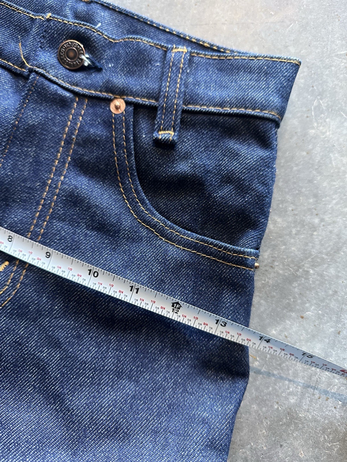 Vintage 80s Deadstock Levi’s Straight Leg Denim Jeans 22 X 31