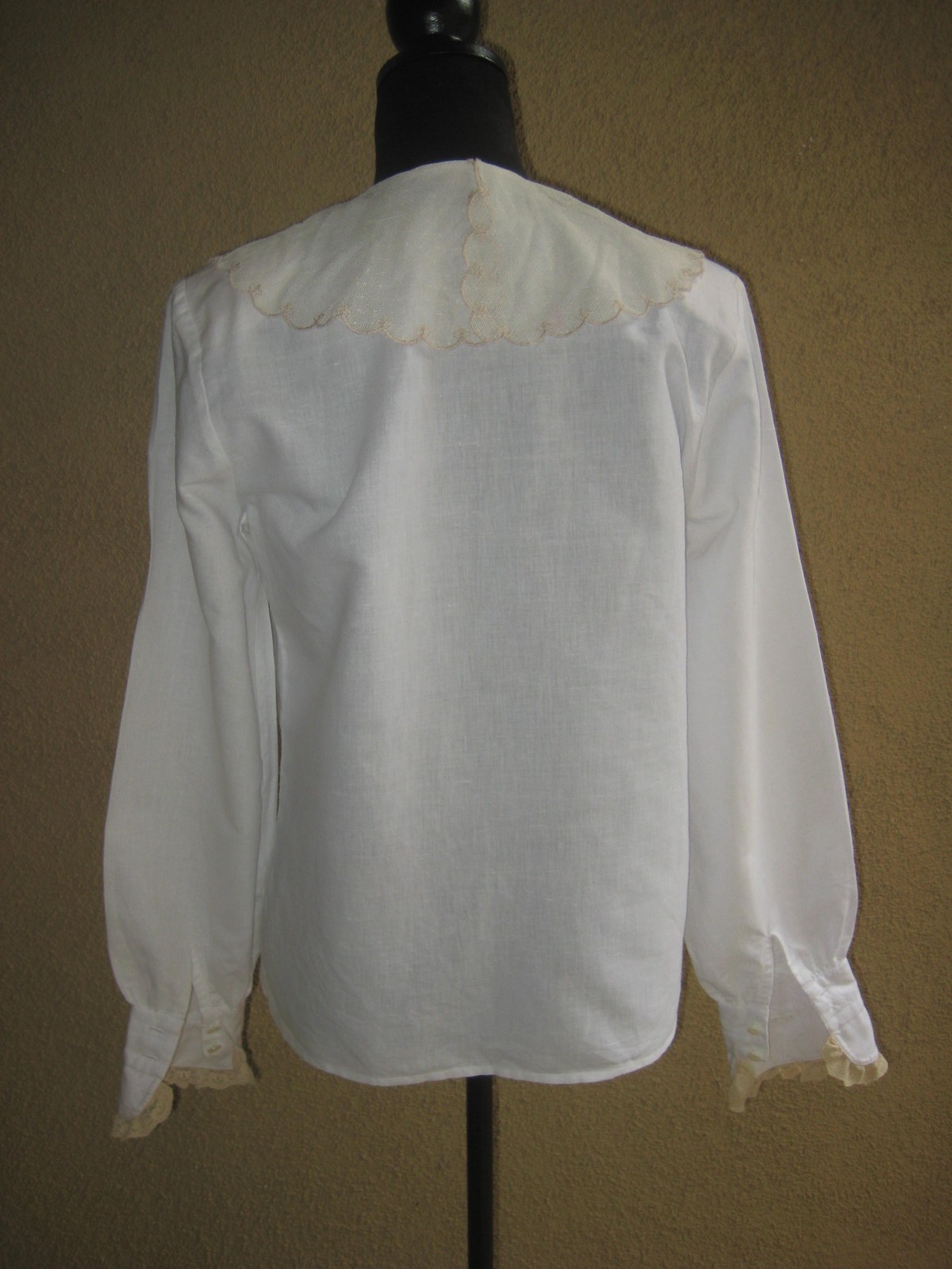 Vintage Outback Red white Ramie/cotton pintuck mesh embroidery collar blouse S