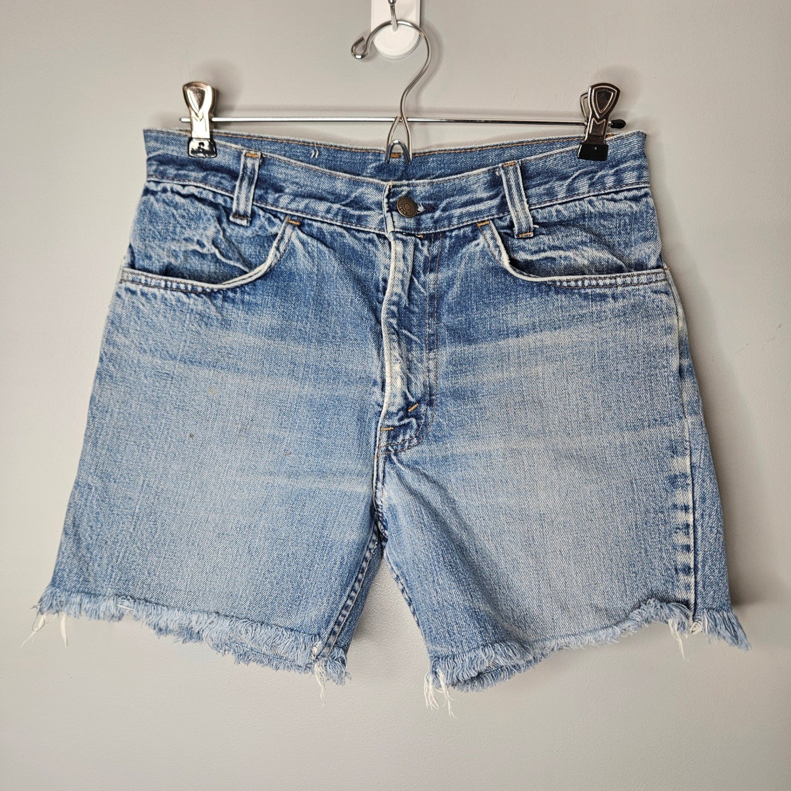 Vtg Levi’s 70’s Orange Tab High Waisted Denim Cut Off Shorts Light Wash Blue 28