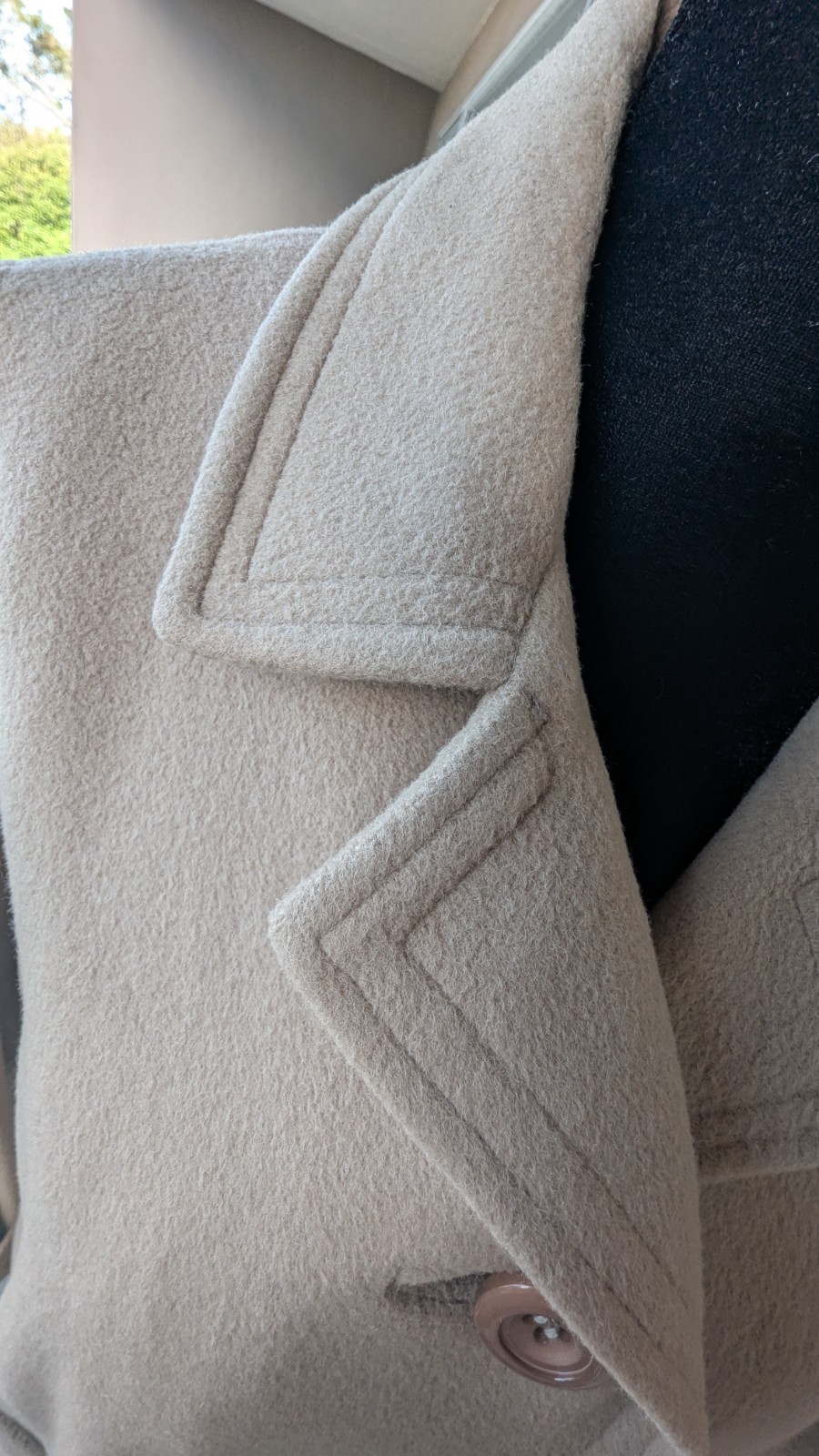 Vintage | Beige Belted Wool Overcoat | Fits Medium to Large