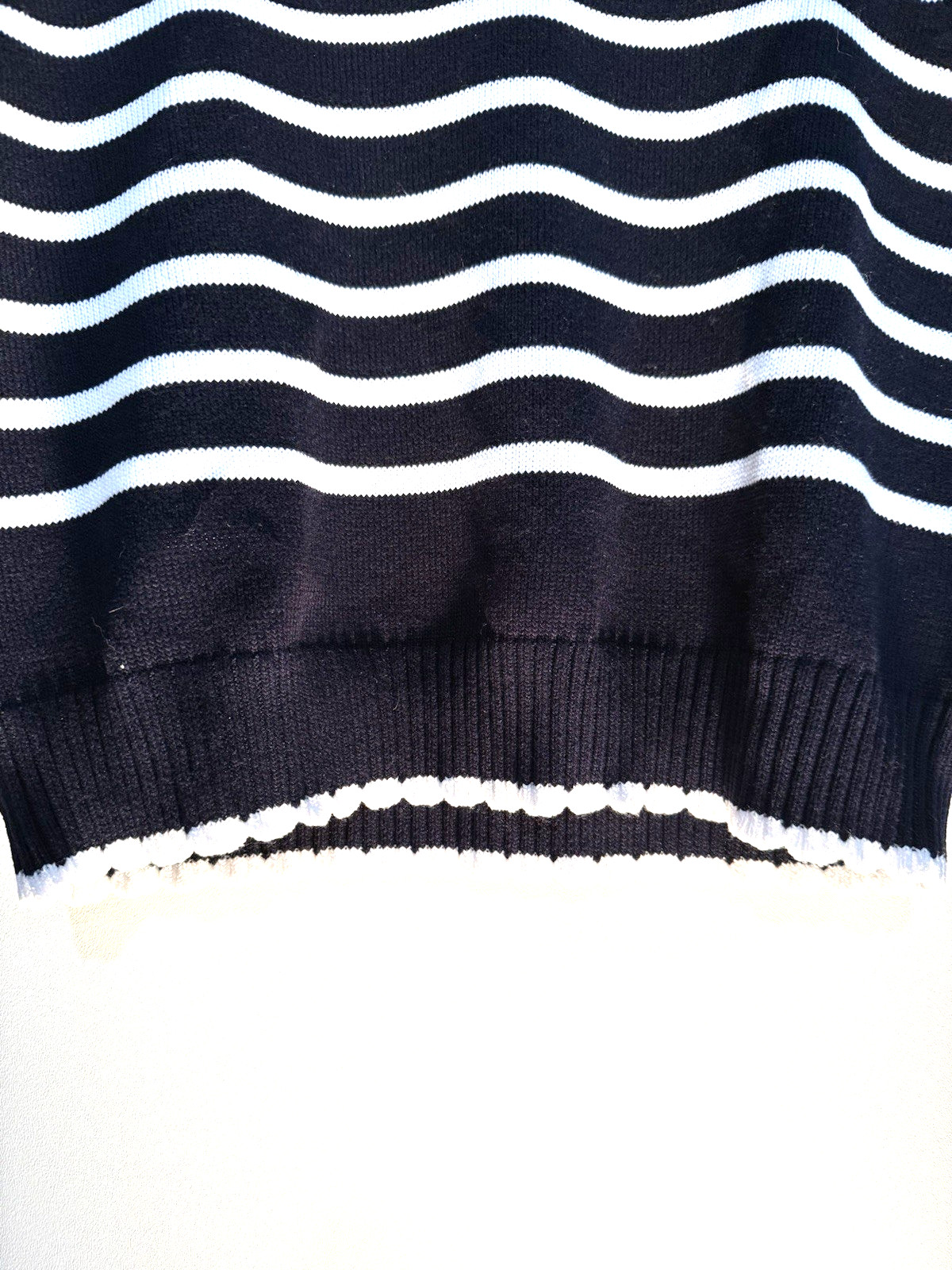 Vintage Nanette Lenore Knit Sweater Scalloped Trim Woman’s L Coastal Grandma