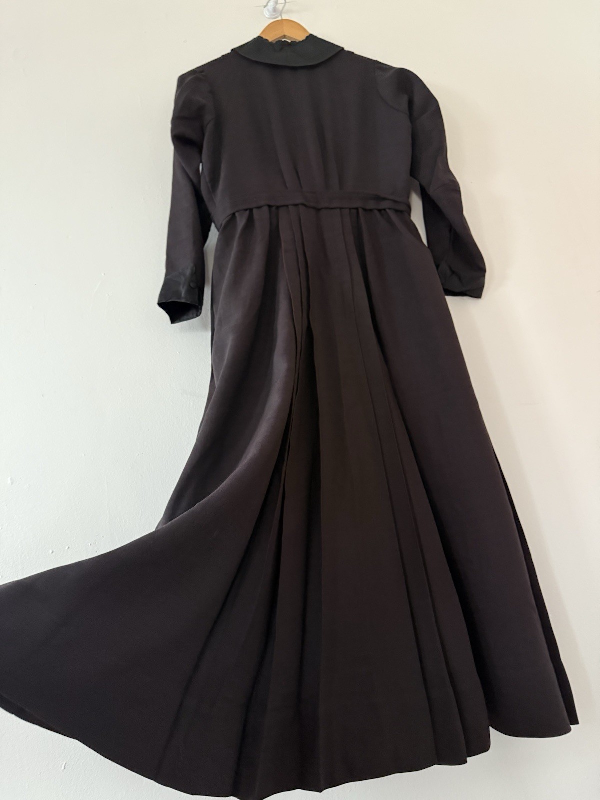 Antique Victorian Wool Crepe Full Length Winter Wrapper Dress/Duster Mourning M