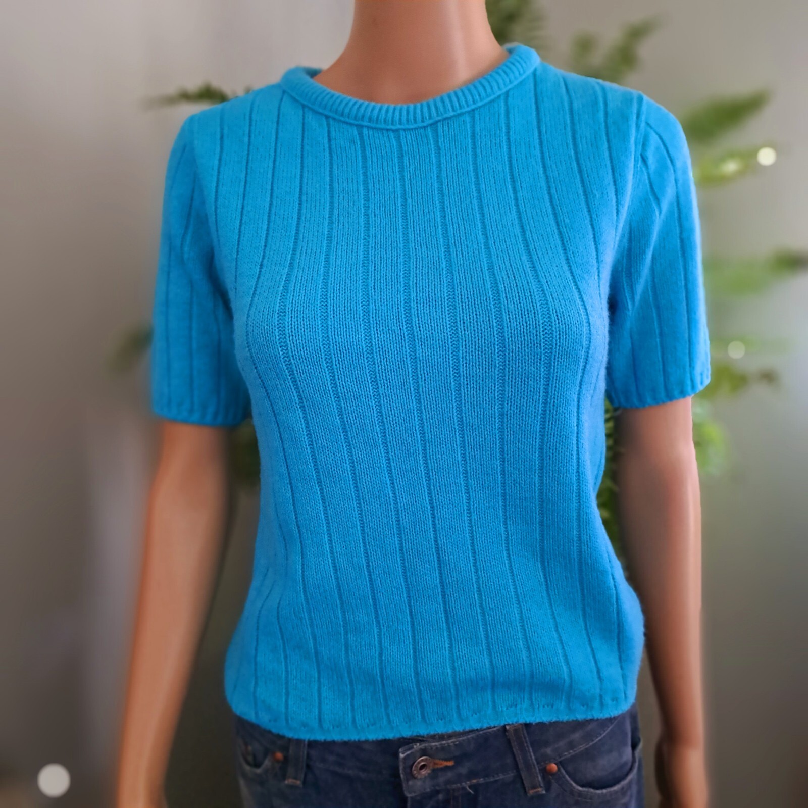 1950’s/60’s Orlon Acrylic Bright Teal Blue Fitted Crop Sweater xs /med