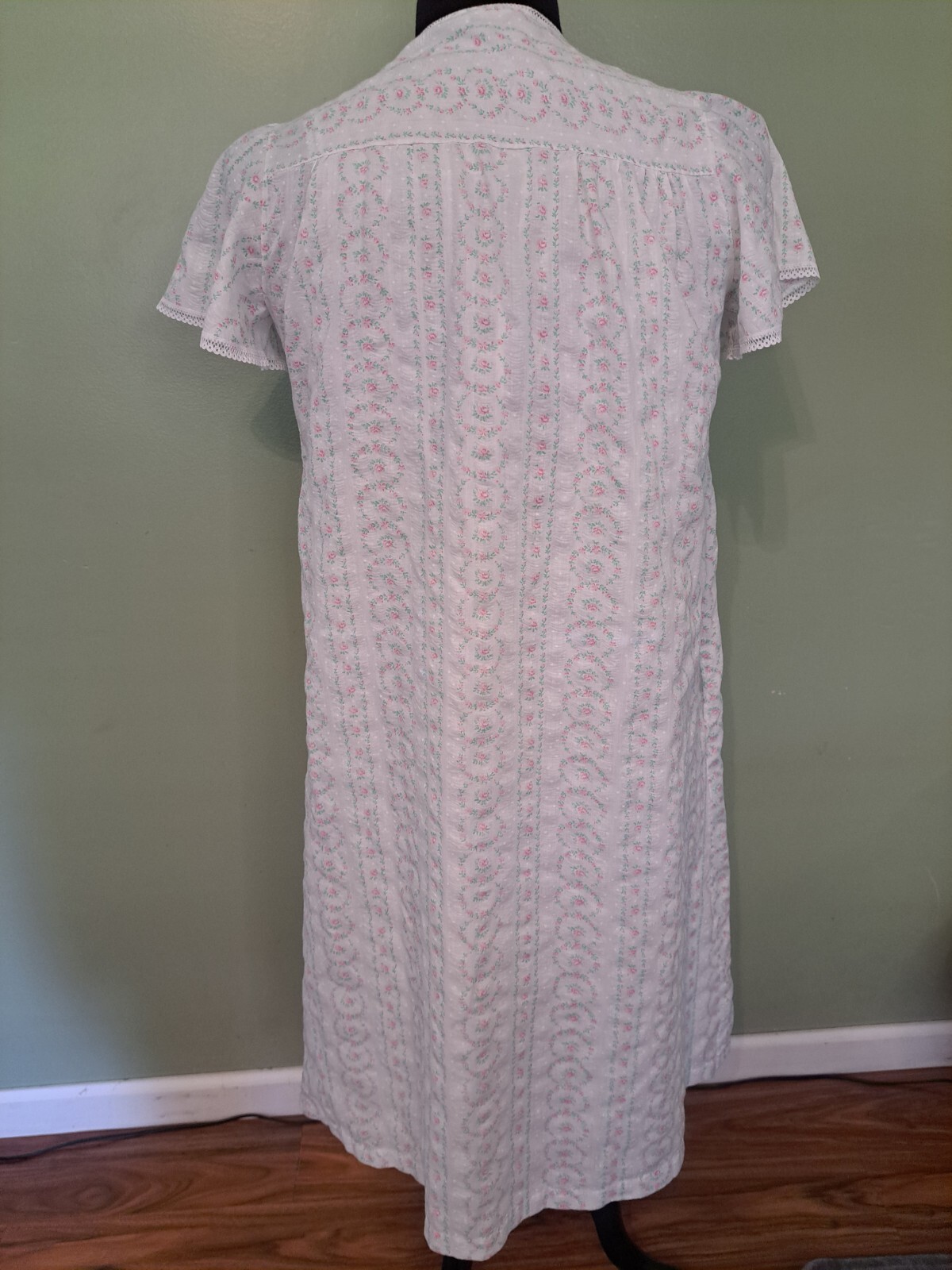Damea Pink & White Thin House Coat & Night Gown Flowers Full Snap Small SEE PICT