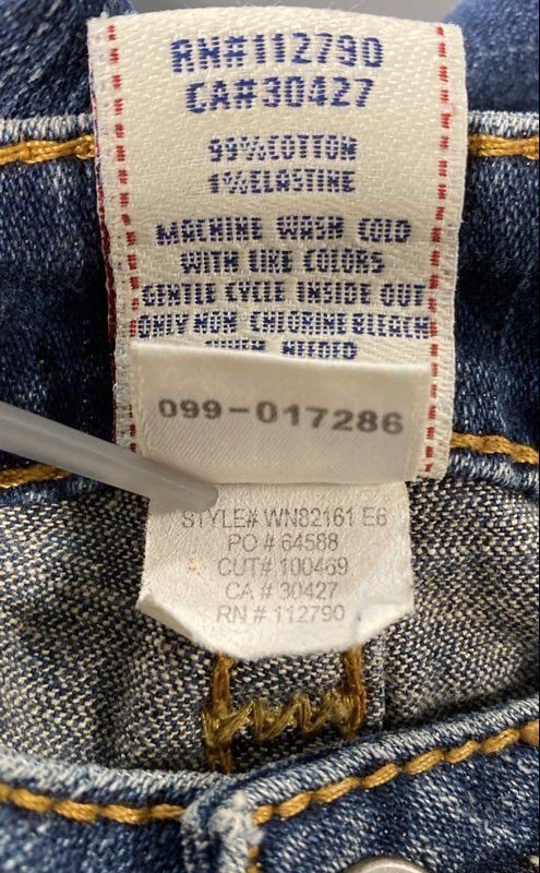 True Religion Women’s Blue Flare Jeans Distressed Made in USA Vintage Y2K Sz 29