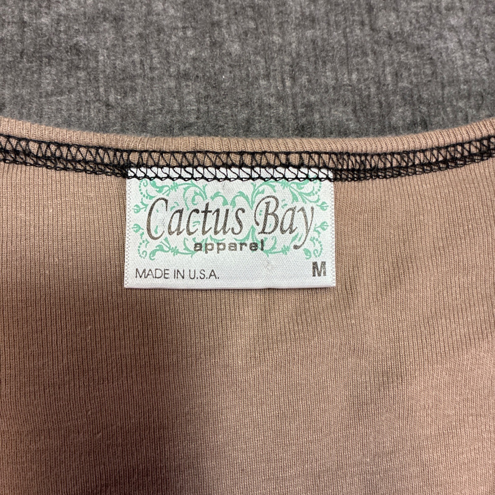 Cactus Bay Apparel Bear Graphic Top Women Medium Brown Vintage Rhinestone USA