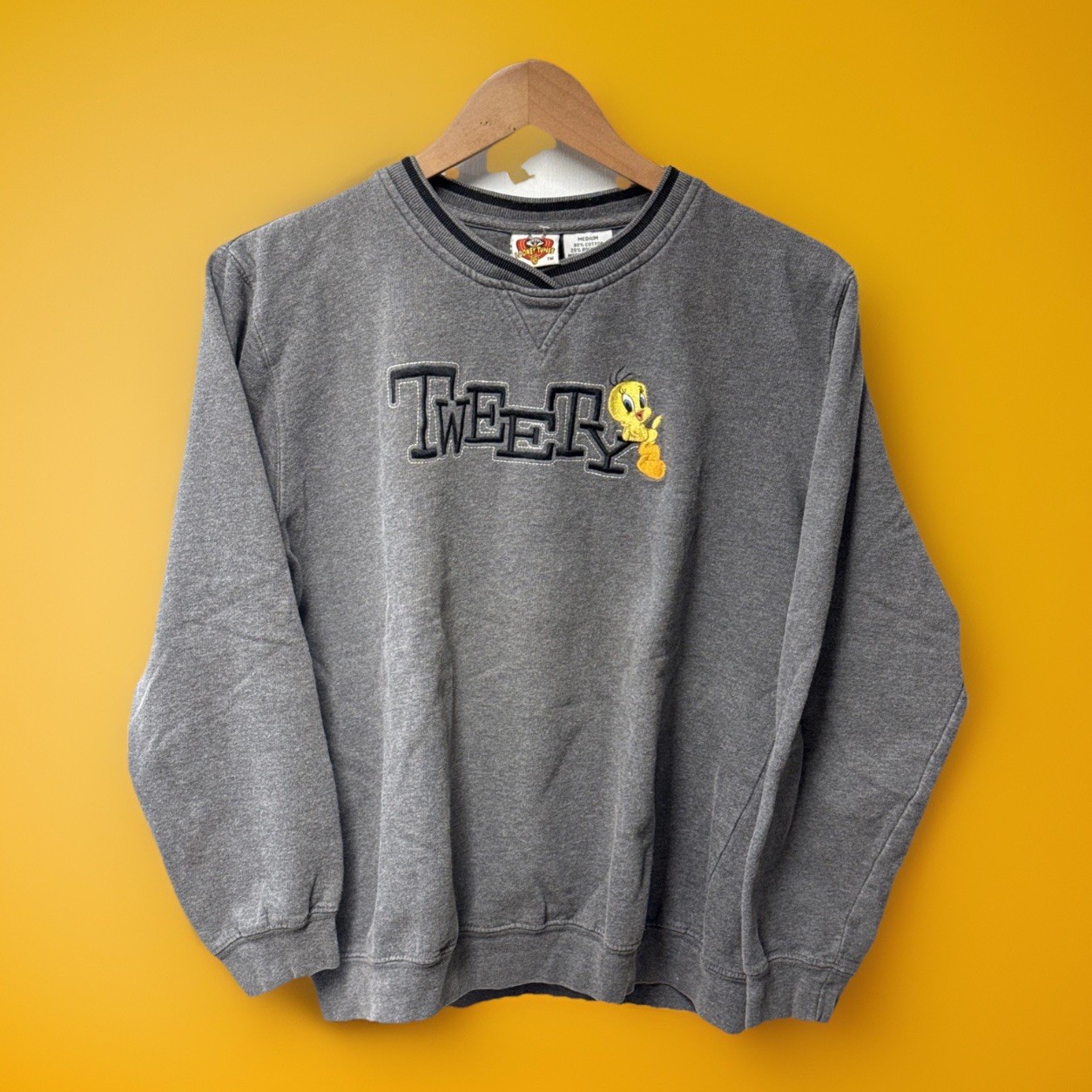Tweety Bird Looney Tunes Sweatshirt Pullover Vintage 2001 Grey Size Medium