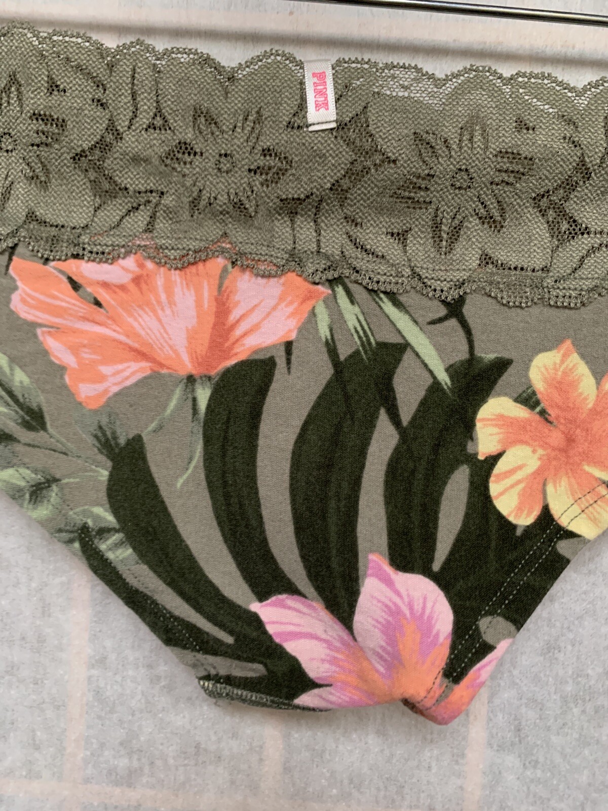 NWOT~Victoria’s Secret~”PINK” Bikini Hipster~XS/XP~Tropical