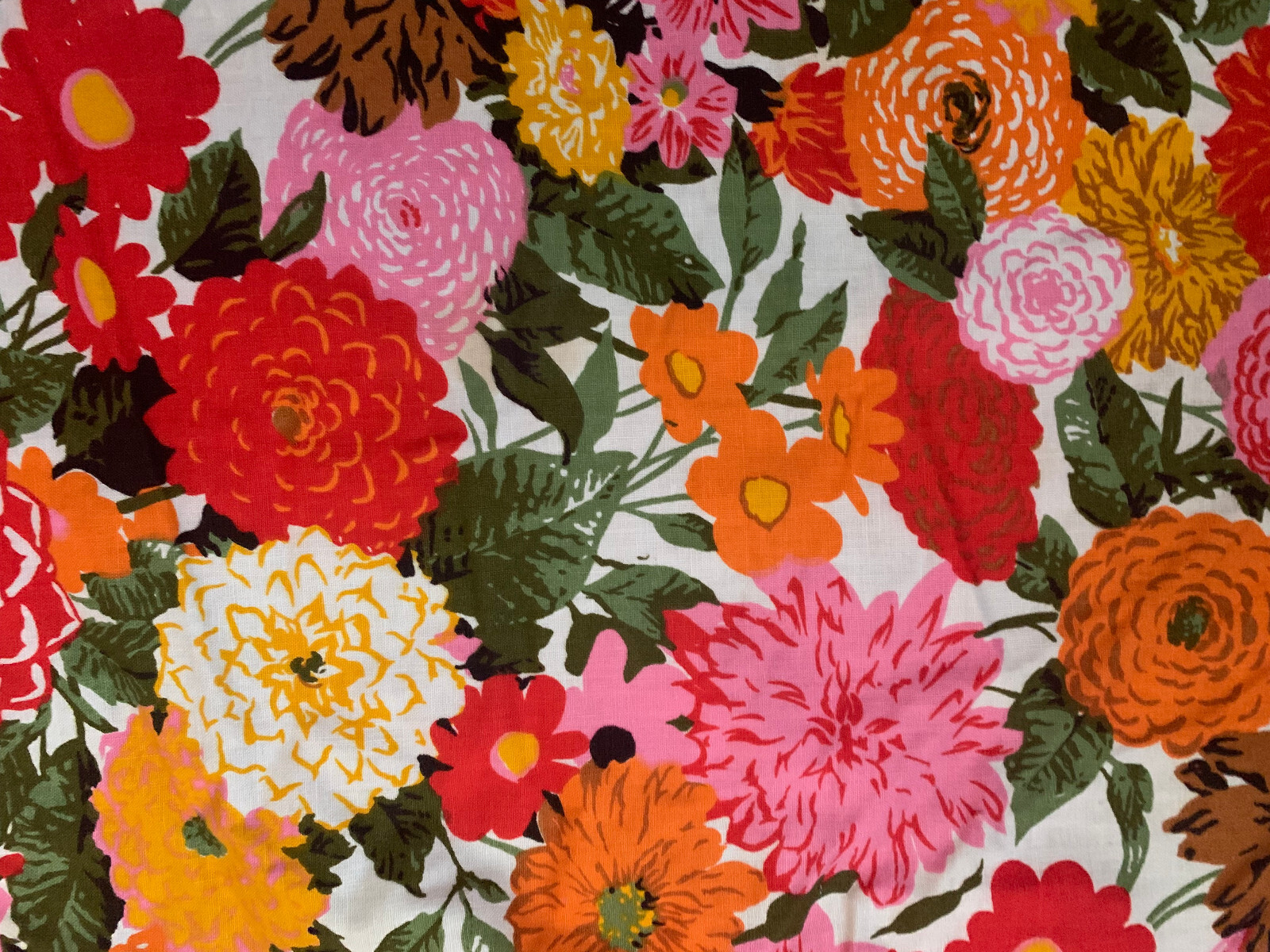 Vintage 1960’s Red Pink Floral Full Circle Skirt – 22″ X 19 1/2″ Saks Fifth Ave