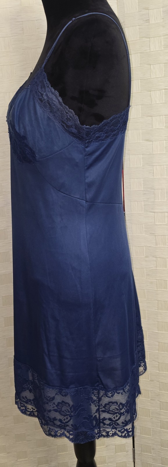Vintage Vassarette Blue Full Slip Size 34 Lace Antron III Nylon Munsingwear 70s