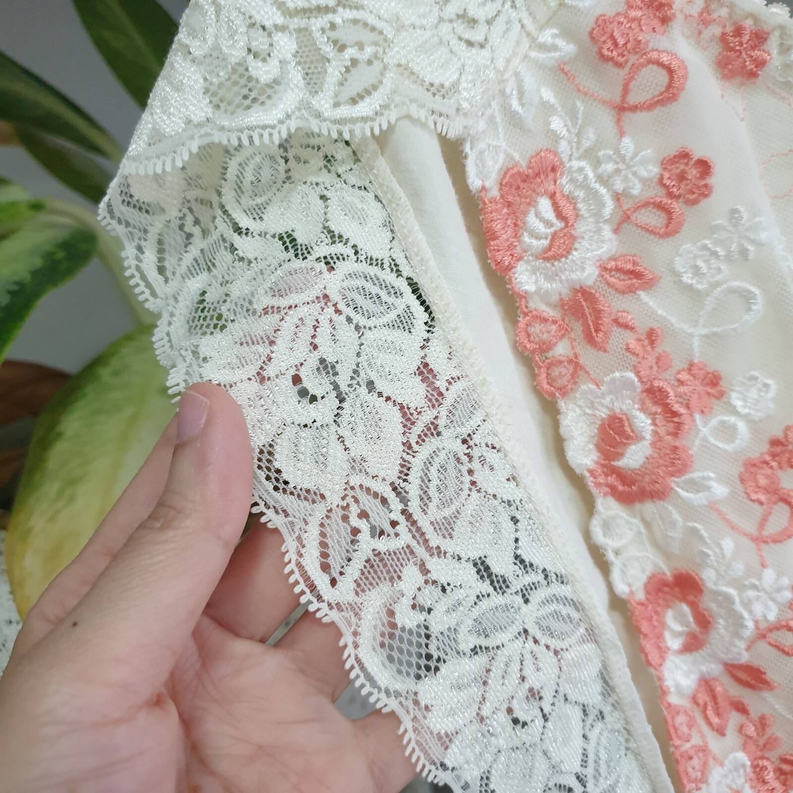 Vintage Ivory Cotton Panty Sissy Floral Nylon Lace Brief Size 9-10 Hip 44-47″