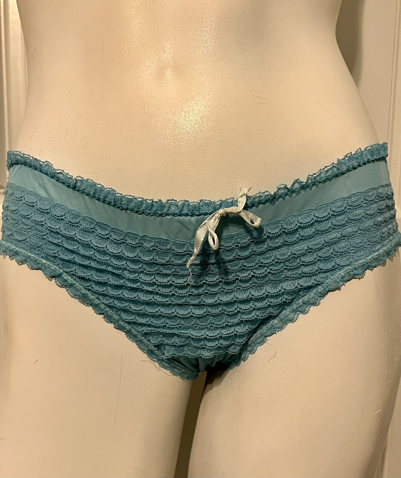 Vintage 1960s Glydons Hollywood Turquoise Nylon Satin Panties Lace Size S/M