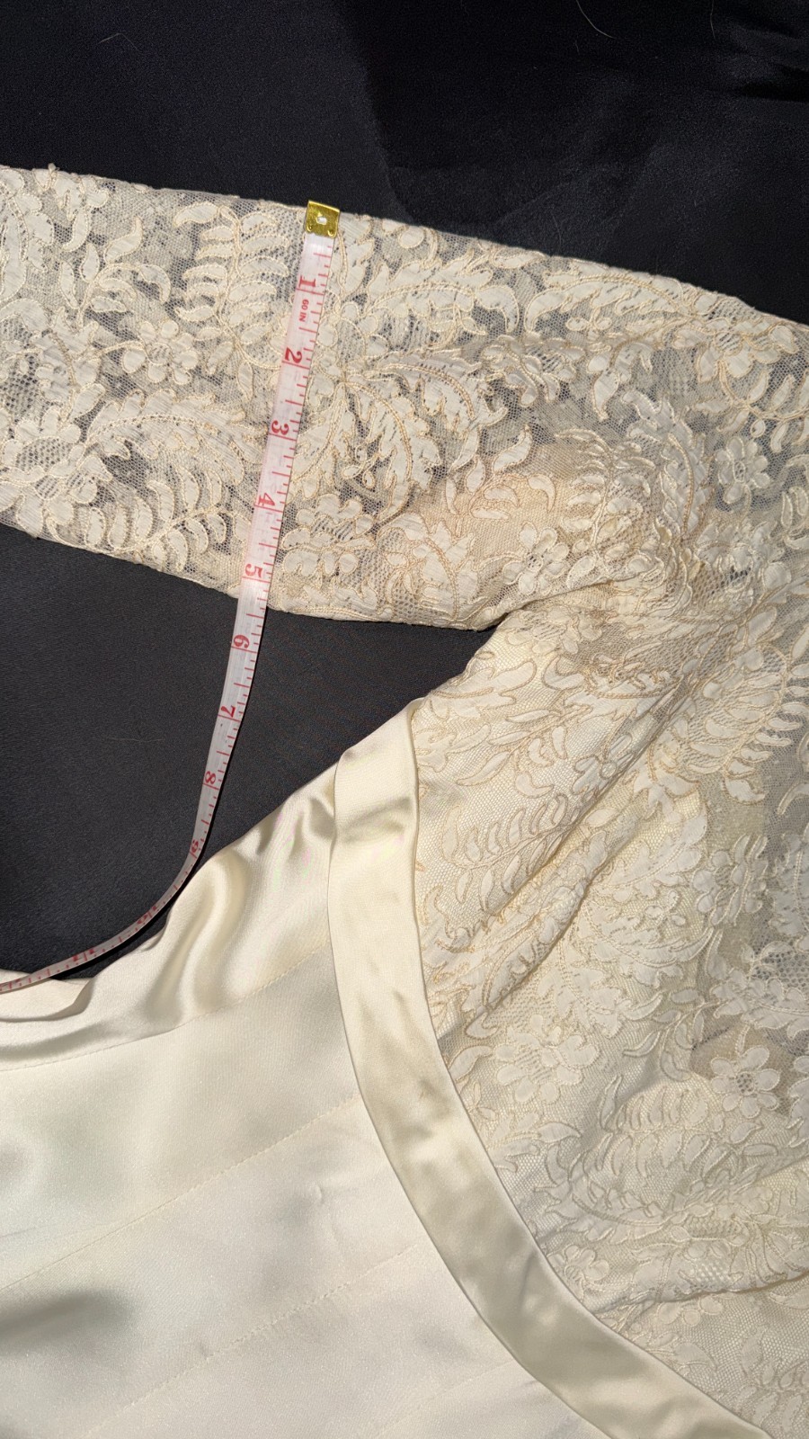 Vintage 1950s Ivory Silk Lace Off-White Wedding Dress XS XXS Long Sleeve Bridal