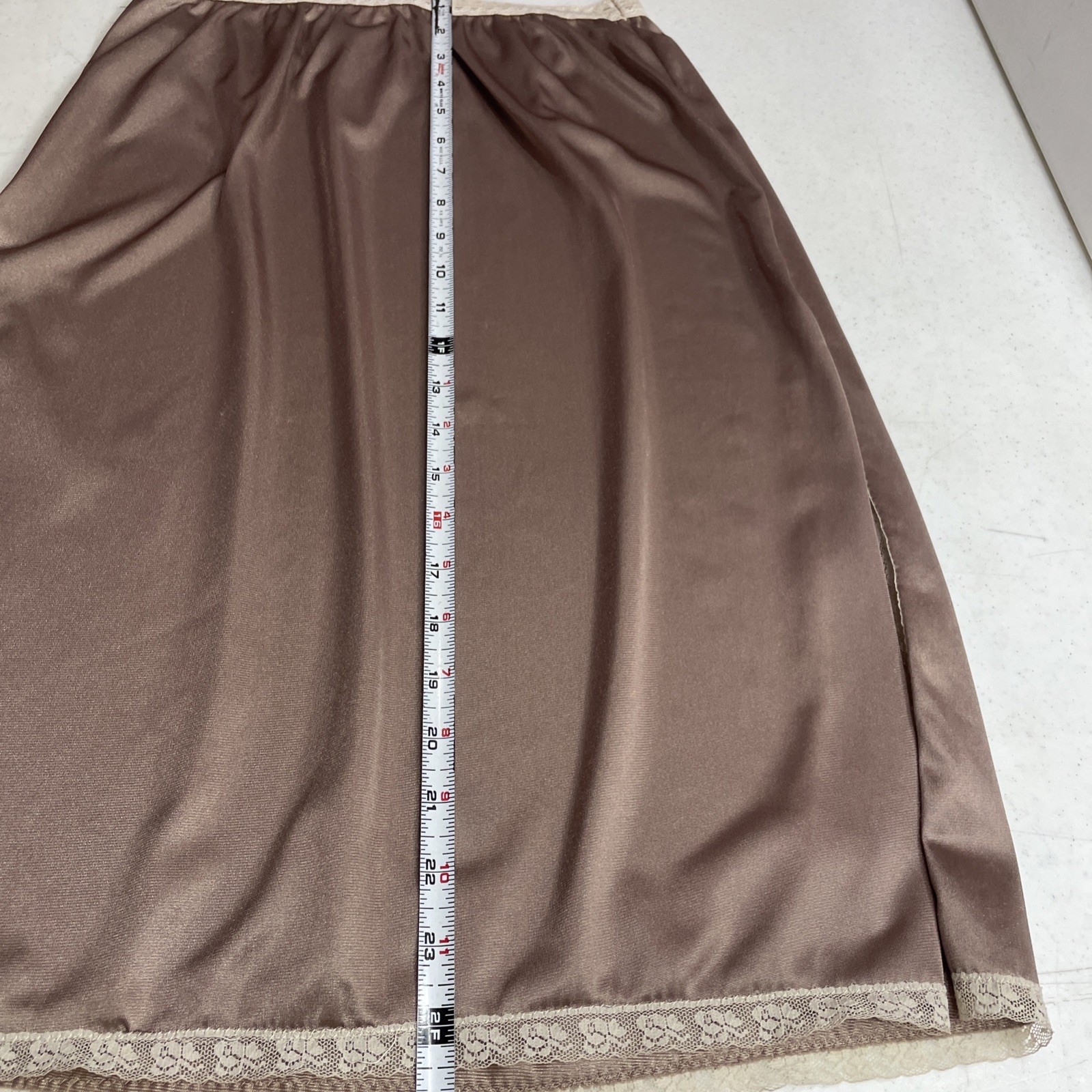 Vintage Mardor Half Slip Mocha Size Medium Lace Trim Slit 100% Nylon Tricot