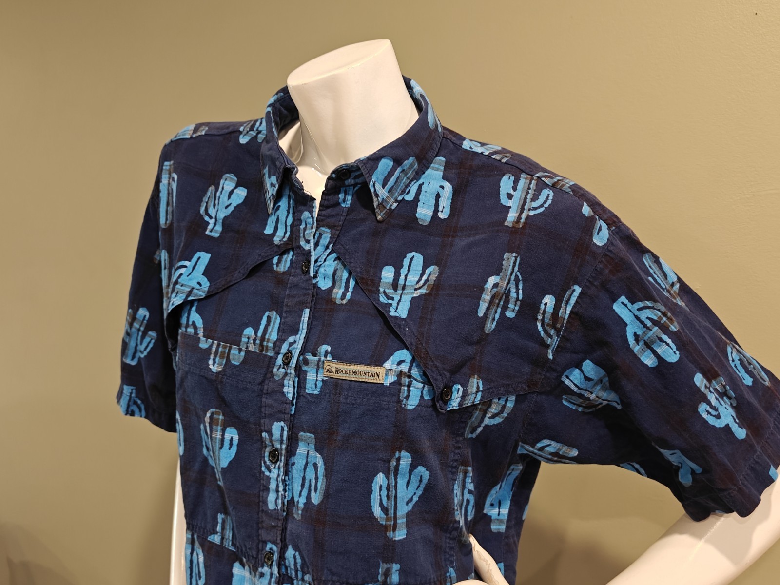 Vintage Women’s Large Western Rocky Mountain Clothing Cactus Print Plaid Shirt