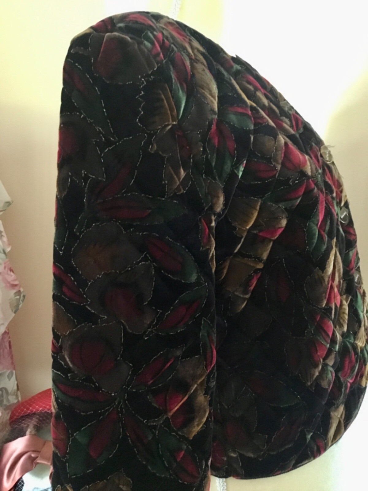 VTG GREG ADAMS SZ. LARGE LONG SLV. JACKET DARK FLORAL FABRIC QUILTED GOLD THREAD