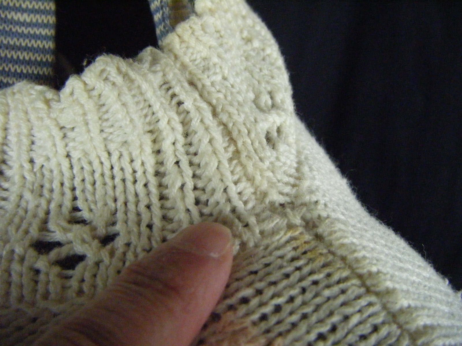 ERIKA Vtg 90s Ivory Floral Ramie Blend Knit Sweater-Bust 48/L