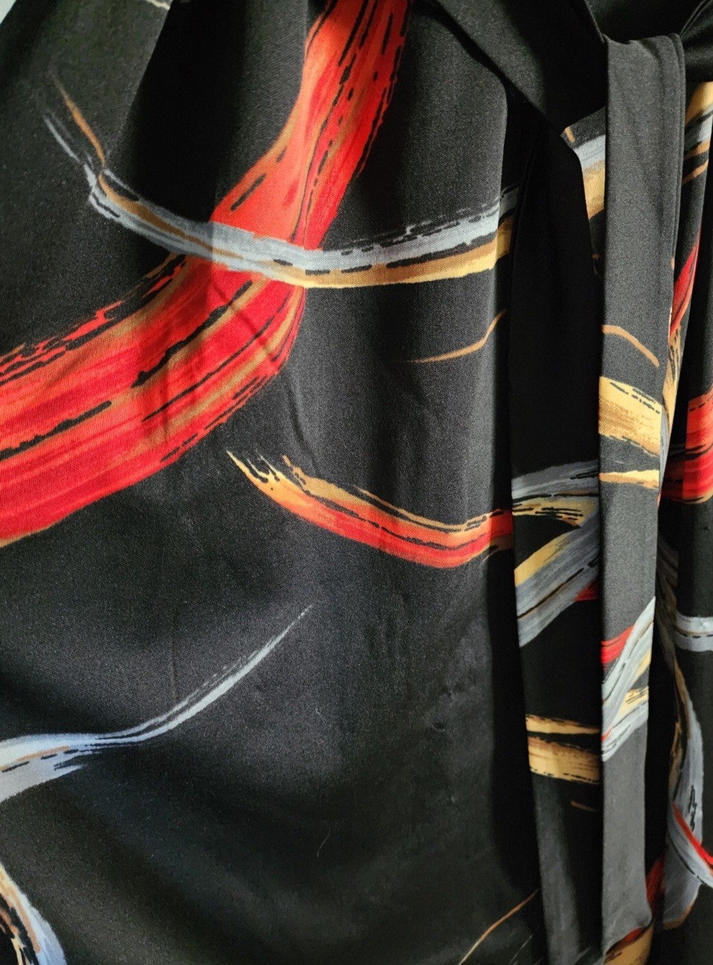 70’s Long Dress, Abstract Pattern, Cowl Neck, Black, Red, ILGWU, 38″ Bust