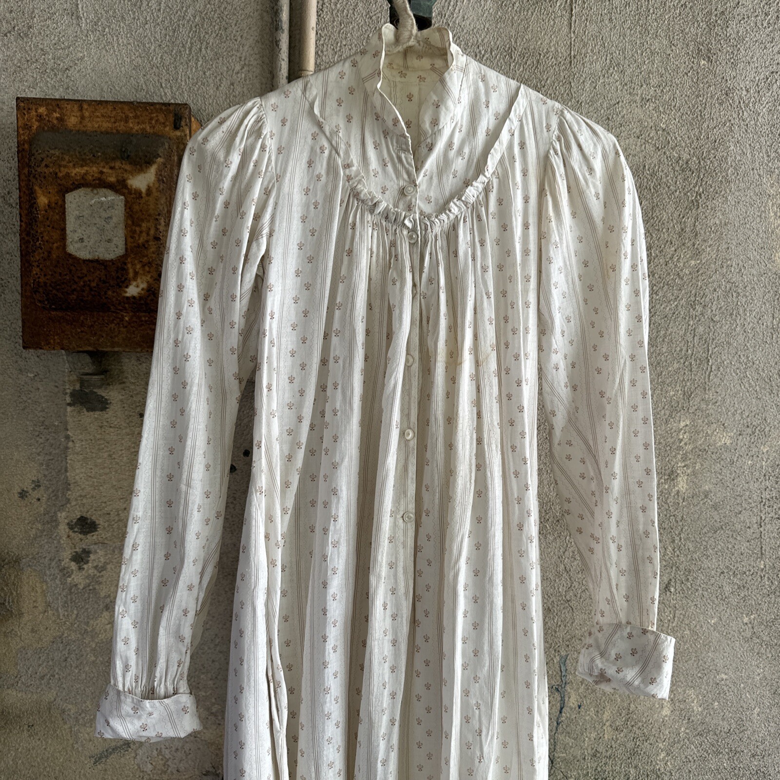 Antique Victorian White & Pink Calico Print Cotton Dress Mother of Pearl Vintage