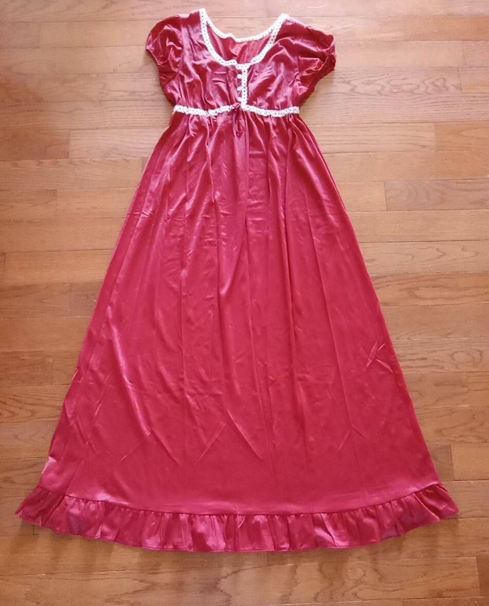 Dreamy Vintage Rogers Brick Red Long Night Gown Ruffles and Lace Women M 12-14