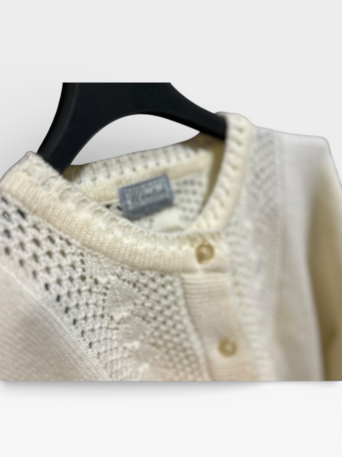 Vintage 70s Womens Medium Ivory Acrylic Knit Cardigan Grandma Core EUC!