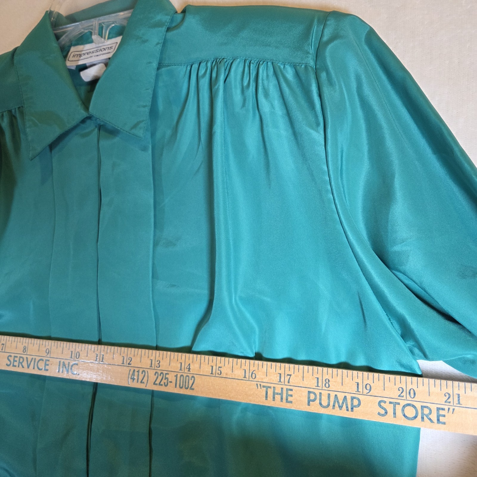 VTG Impressions of California Women Blouse Sz 12 Green Satin Long Sleeve 80 90s