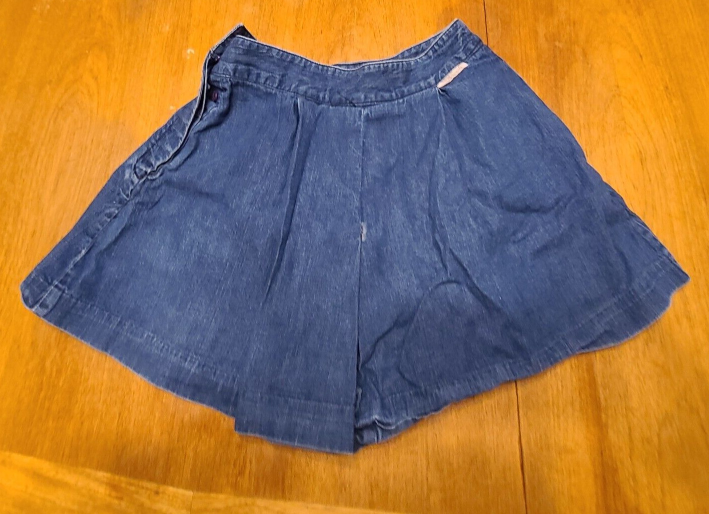 RARE Vintage Original 1980’s Gloria Vanderbilt for Murjani Denim Skort size 11