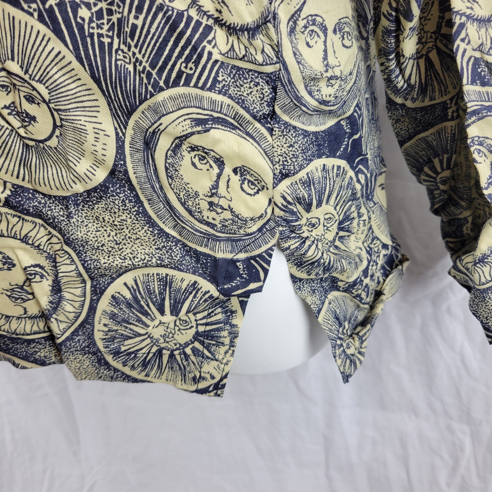 VTG Karavan KAR-A-VAN NOS Women’s Shirt Suns Celestial Print Button Up AOP Sz S