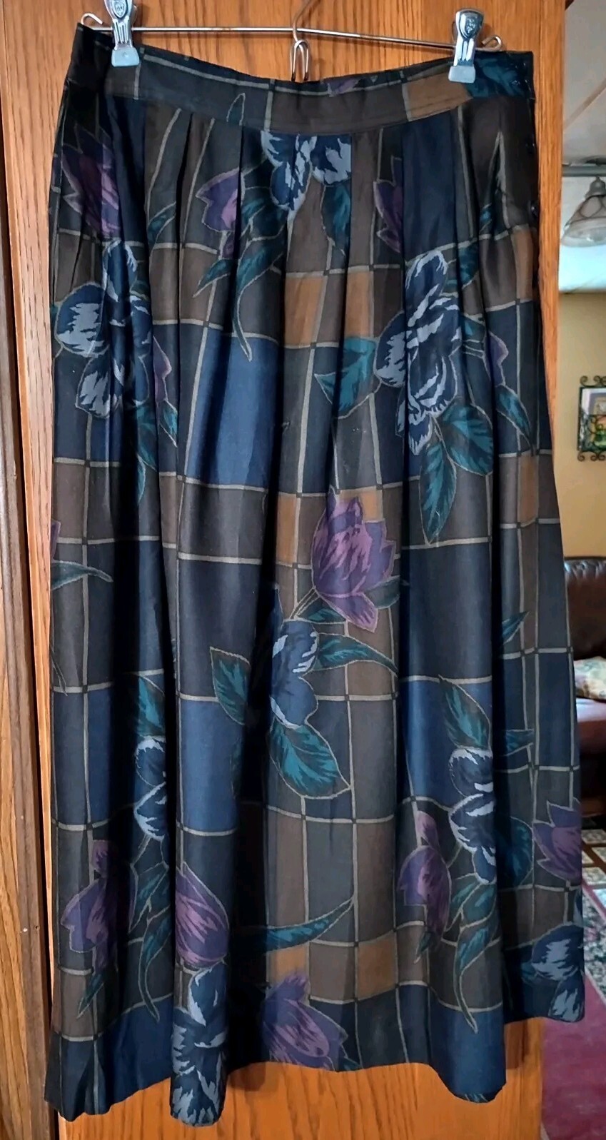 Vintage La Vogue Women’s 12 Long Pleated Rayon Skirt Rectangle Pattern Roses