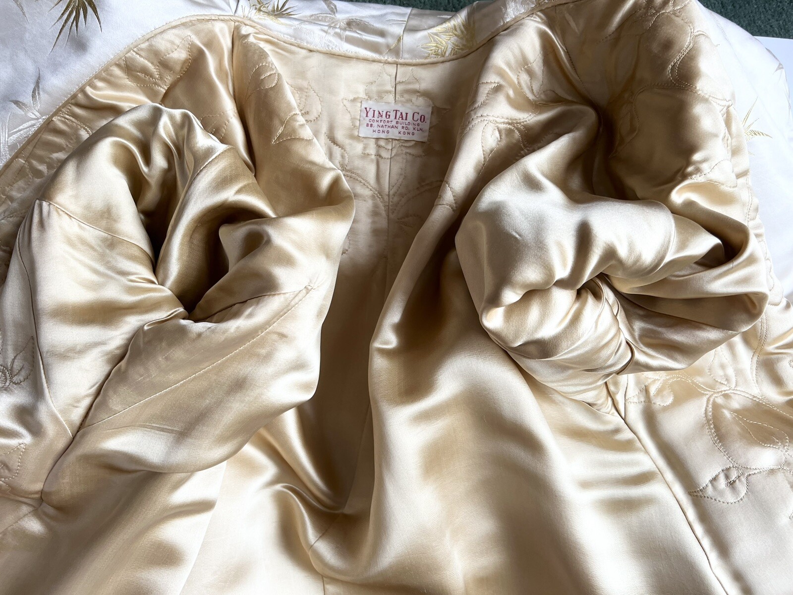 1950s Custom Sewn SATIN Ivory Swing Coat Embroidered Lining HONG KONG SZ M-L
