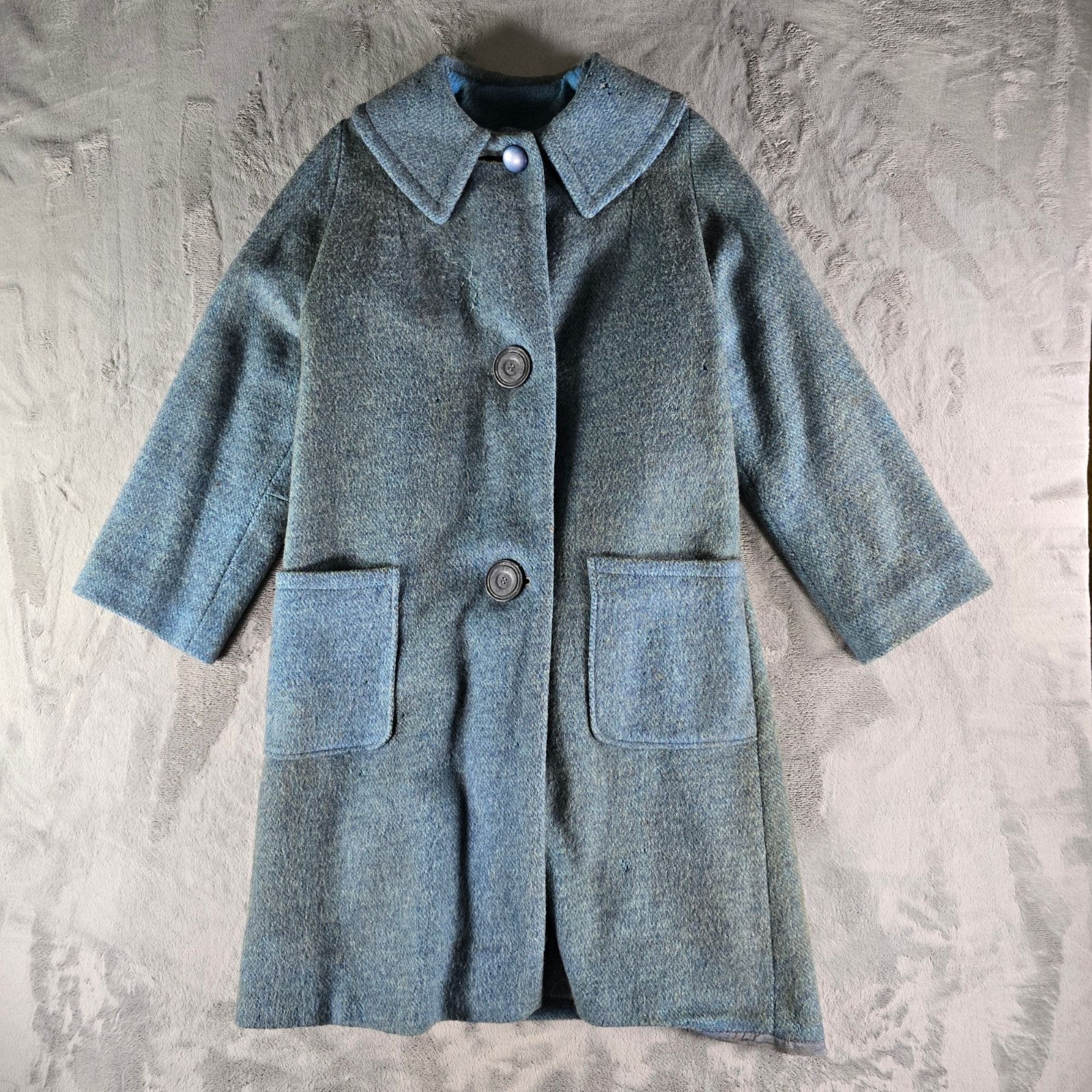 Distressed Vintage 1960s Women’s Heathered Gray-Blue Single-Breasted Coat (M)