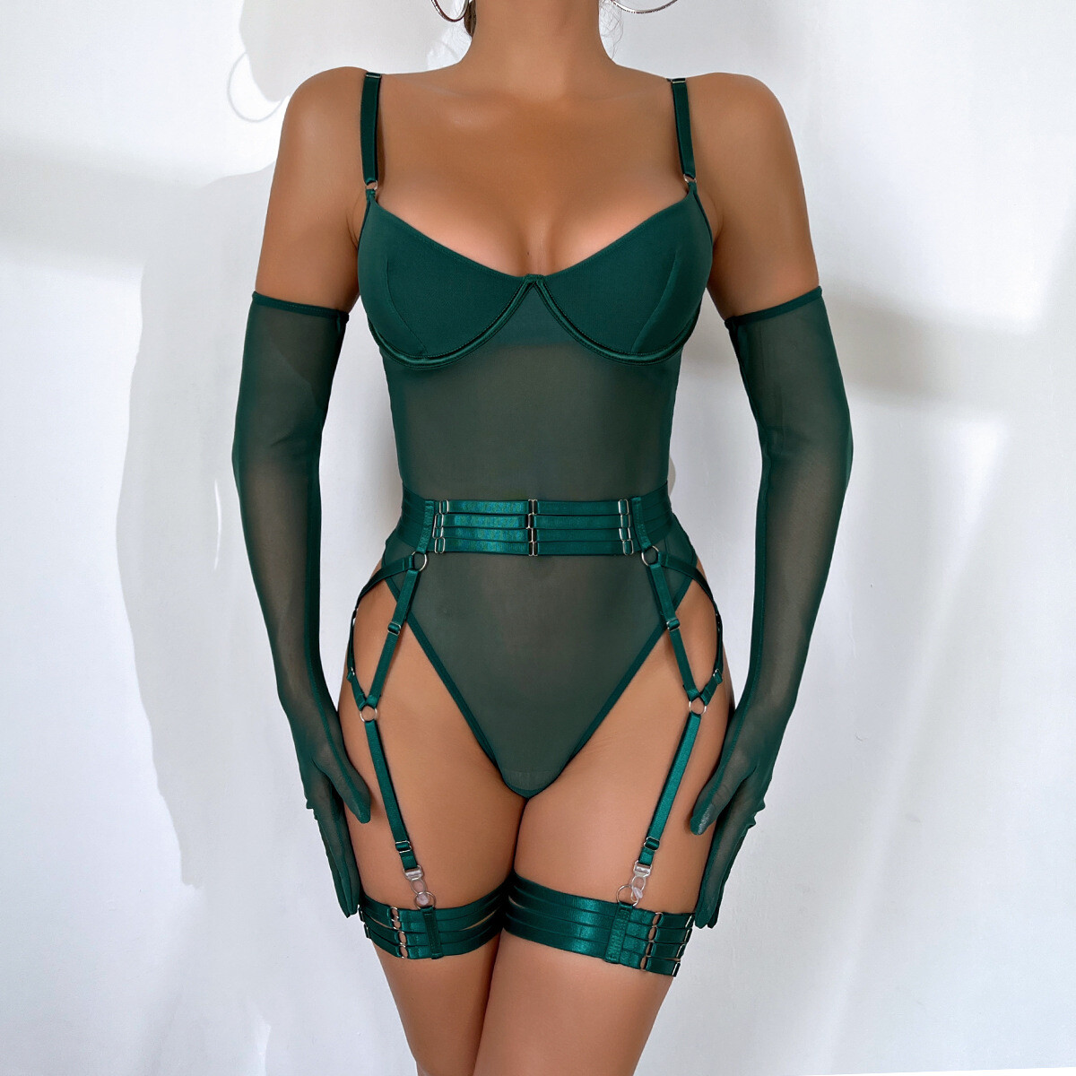 Hot Selling Camisoles with Breathable Mesh, Backless and Sexy Lingerie Set