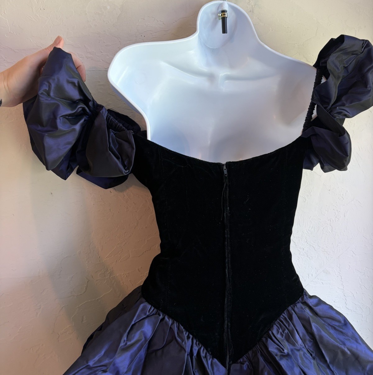 Vintage 80s Steppin Out Velvet Bubble Prom Dress 11 Basque Purple Taffeta Party