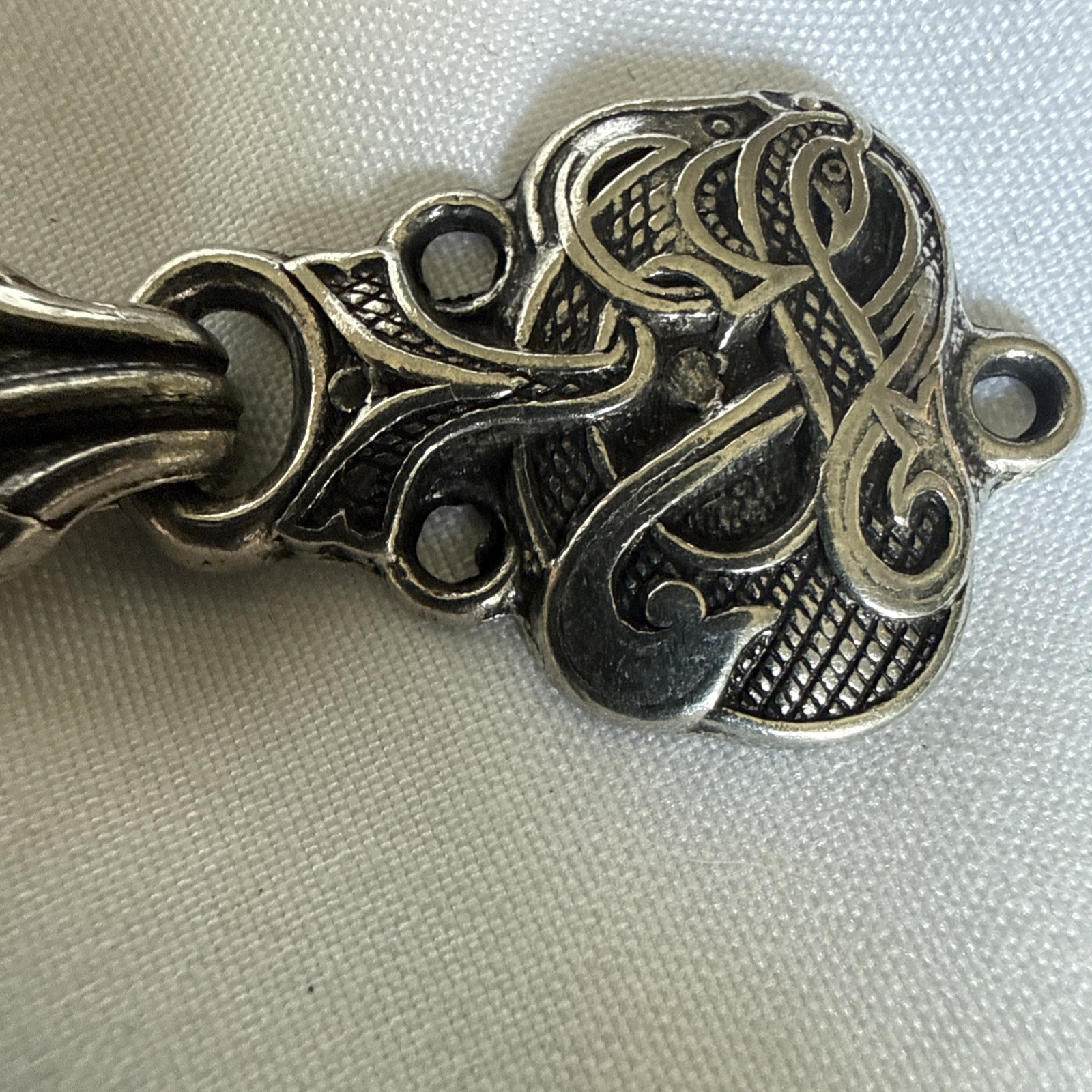 VINTAGE NORWEGIAN PEWTER SWEATER 2 CLASPS DRAGE DESIGN! Tinn-Per Co. Norway